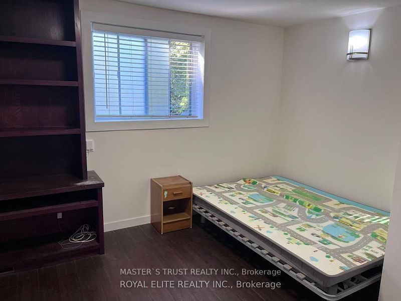 89 Finch Ave East Avenue, North York 4