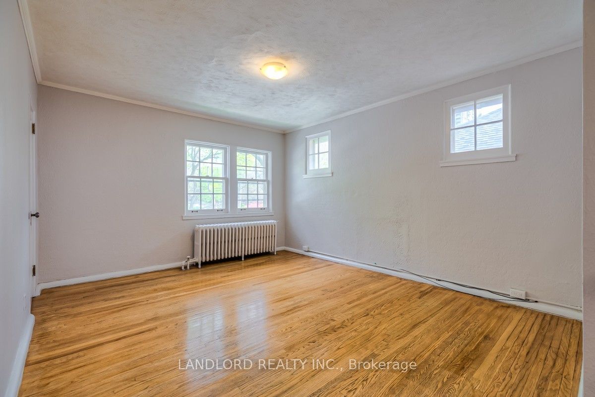 Unit Upper - 20 Acacia Road, Toronto 5