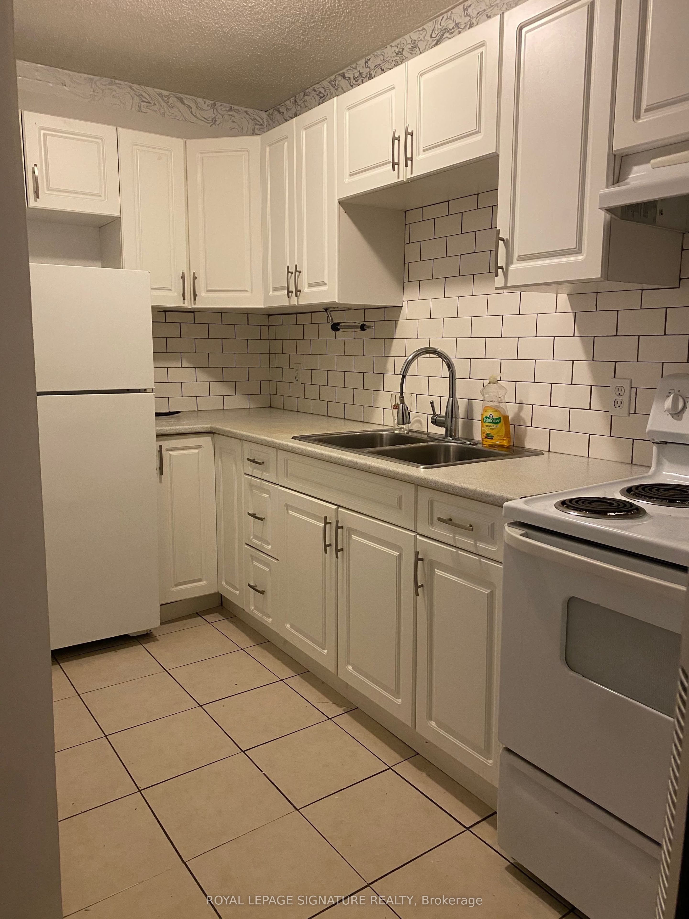 Unit 3 - 2 London Street, Toronto 4