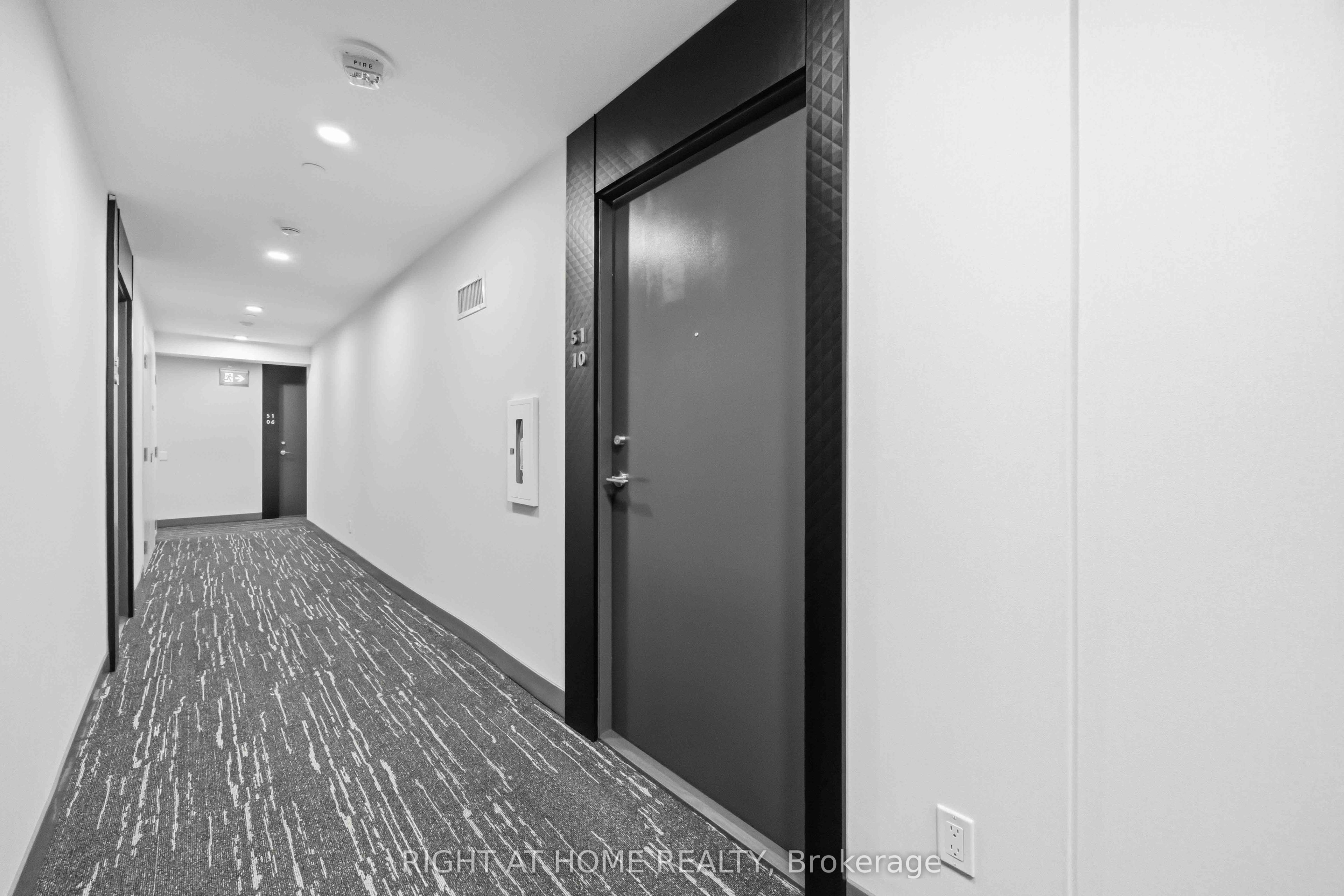 Unit 5110 - 8 Wellesley Street W, Toronto 2