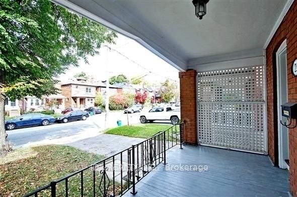 23 Bowood Avenue, Toronto 2