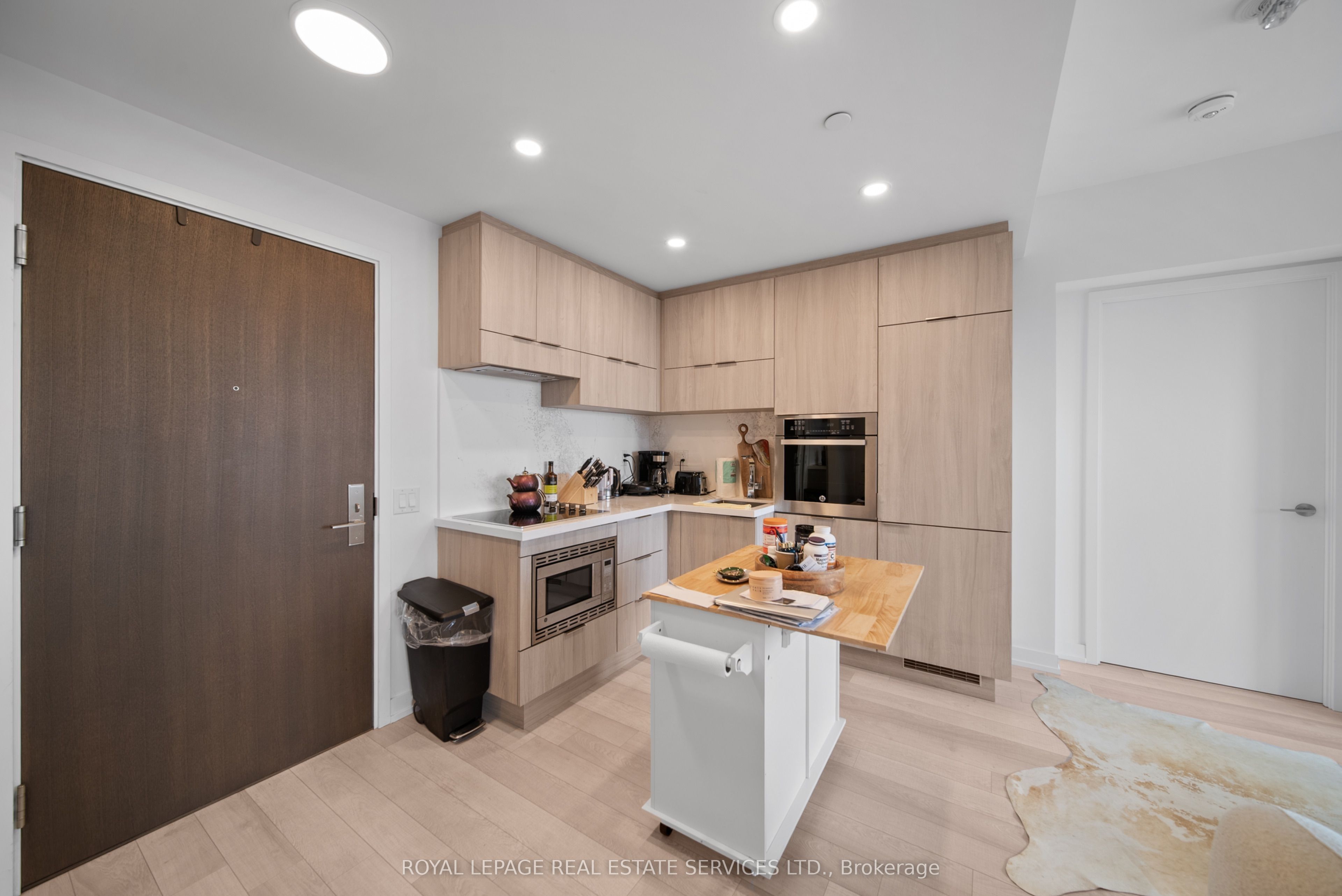 Unit 4207 - 39 Roehampton Avenue, Toronto 3
