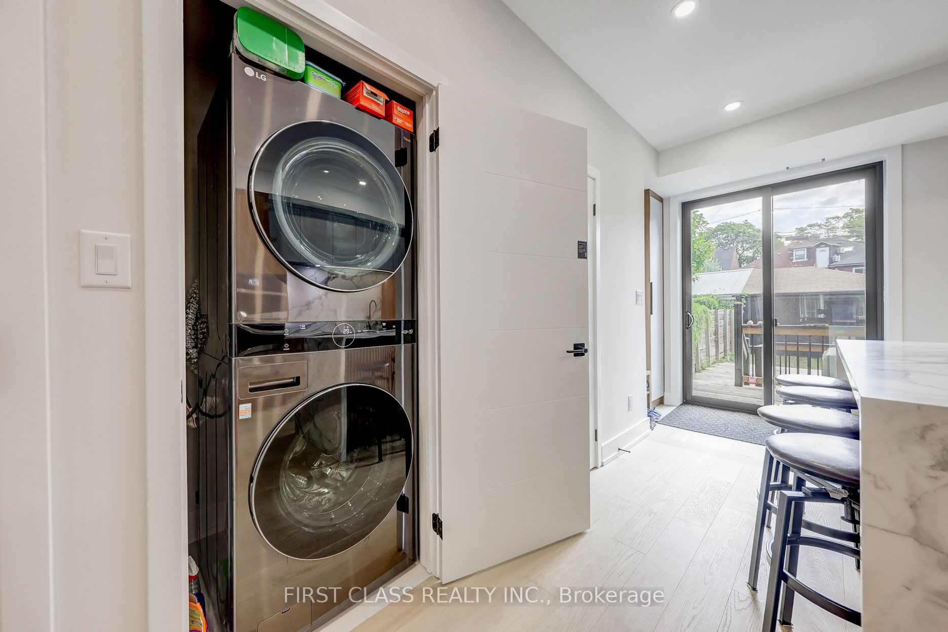 Unit Ensuite 1 - 431 Roxton Road, Toronto 3