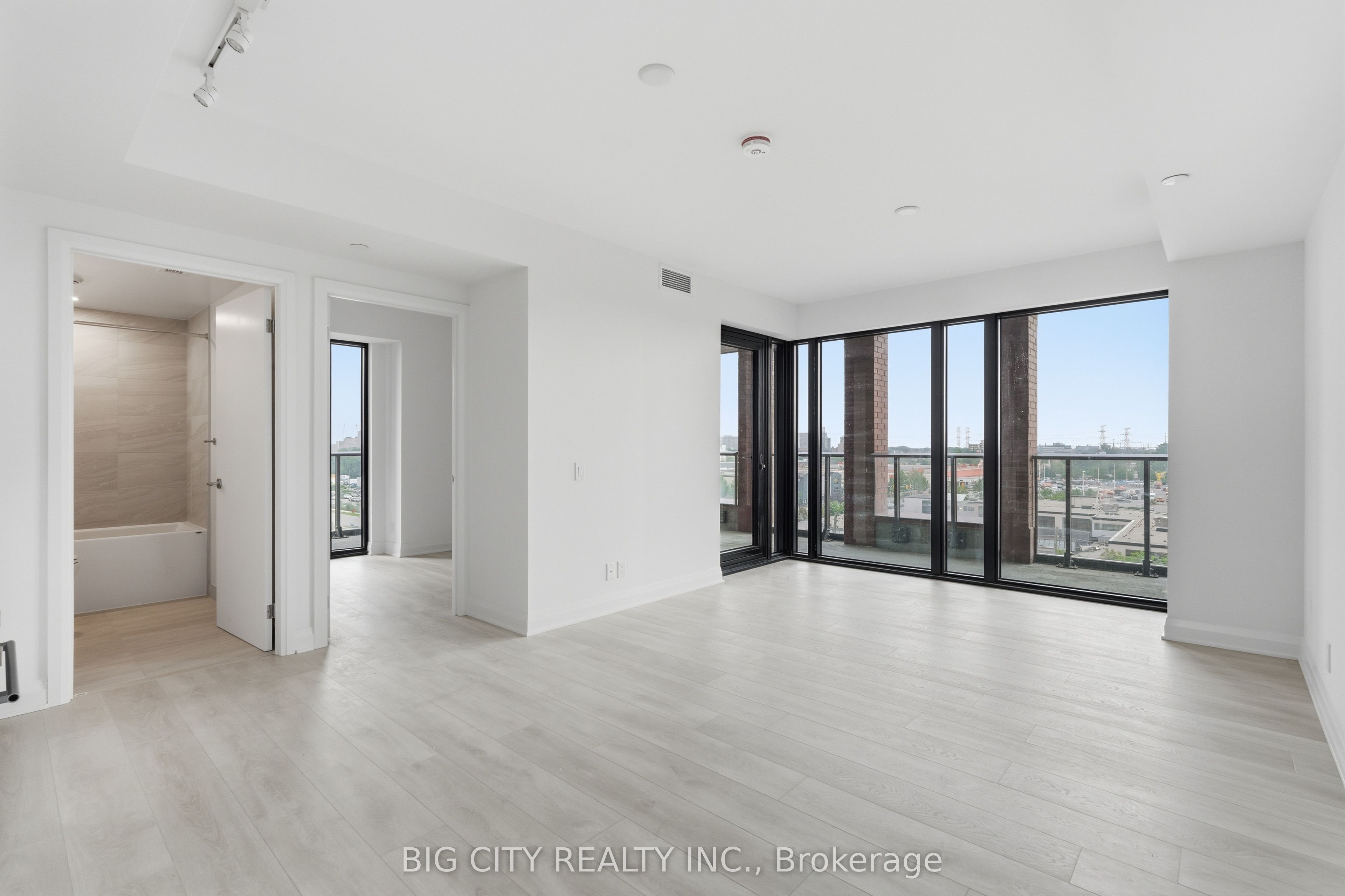 Unit 610 - 25 Frederick Todd Way, Toronto 2