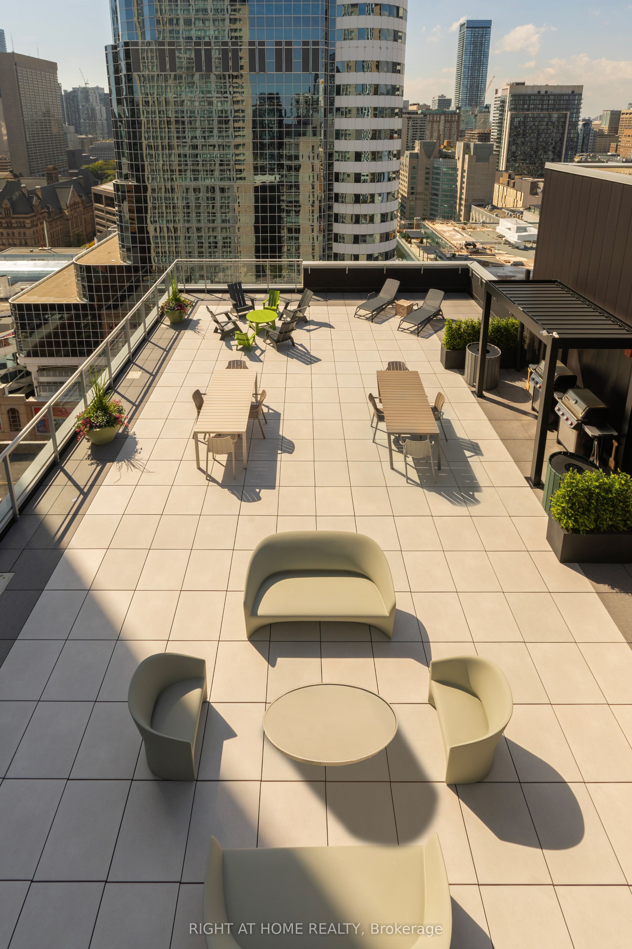 Unit 905 - 220 Victoria Street, Toronto 4