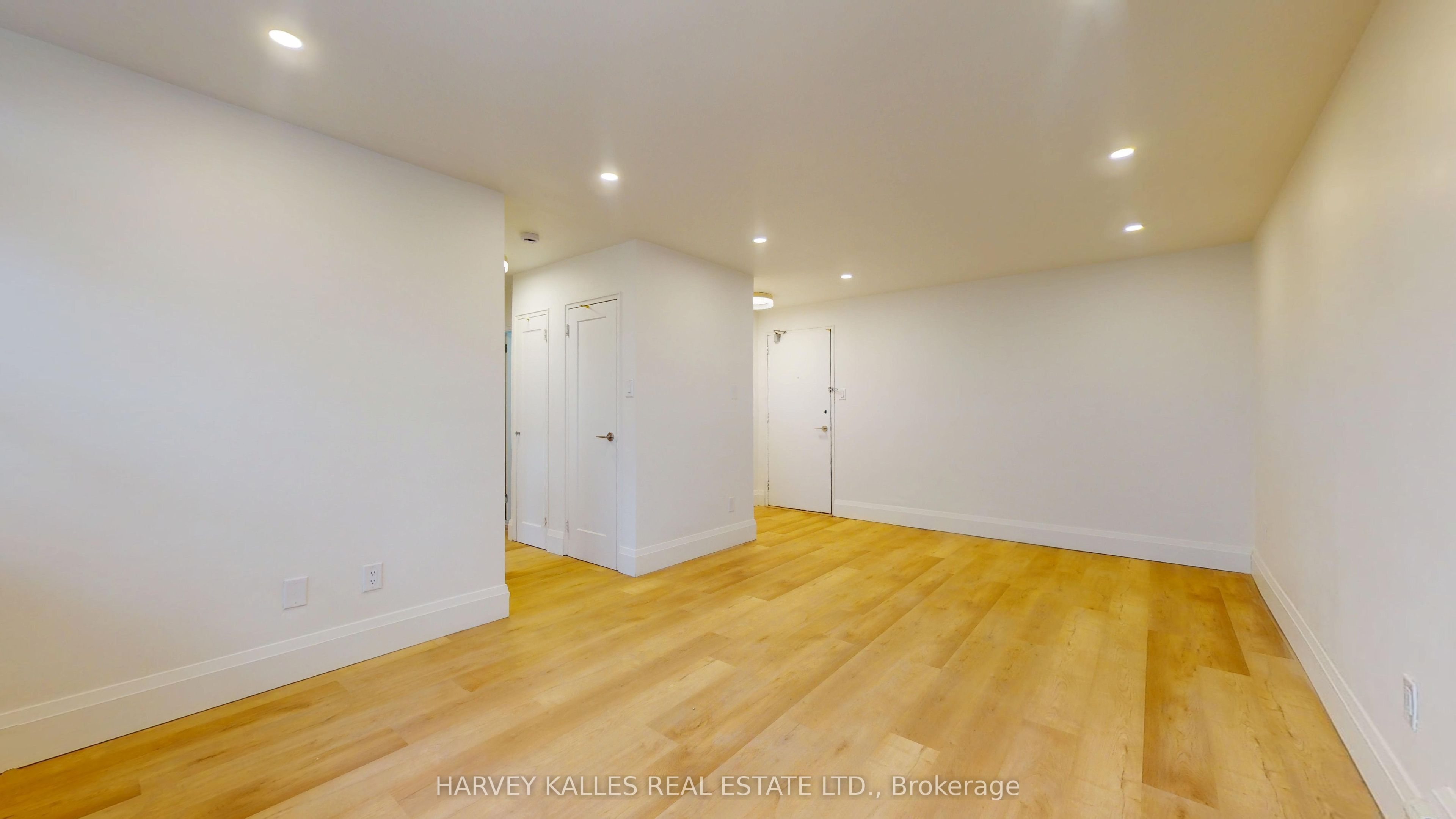 Unit 14 - 1 Marquette Avenue, North York 4