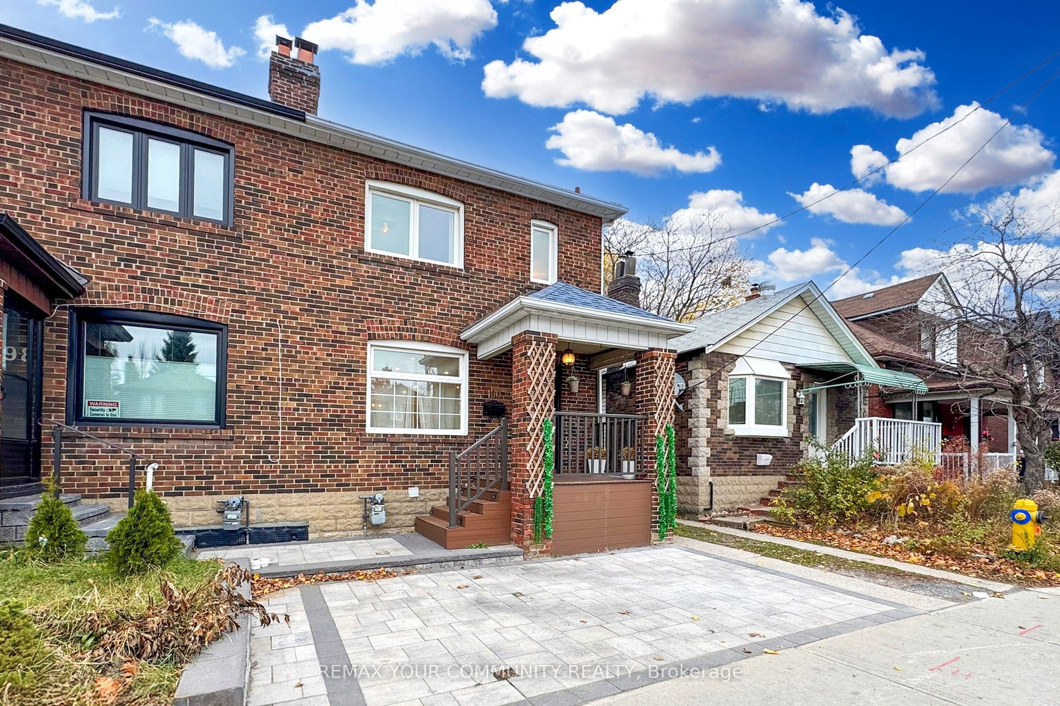 196 Lawrence Avenue W, Toronto 2