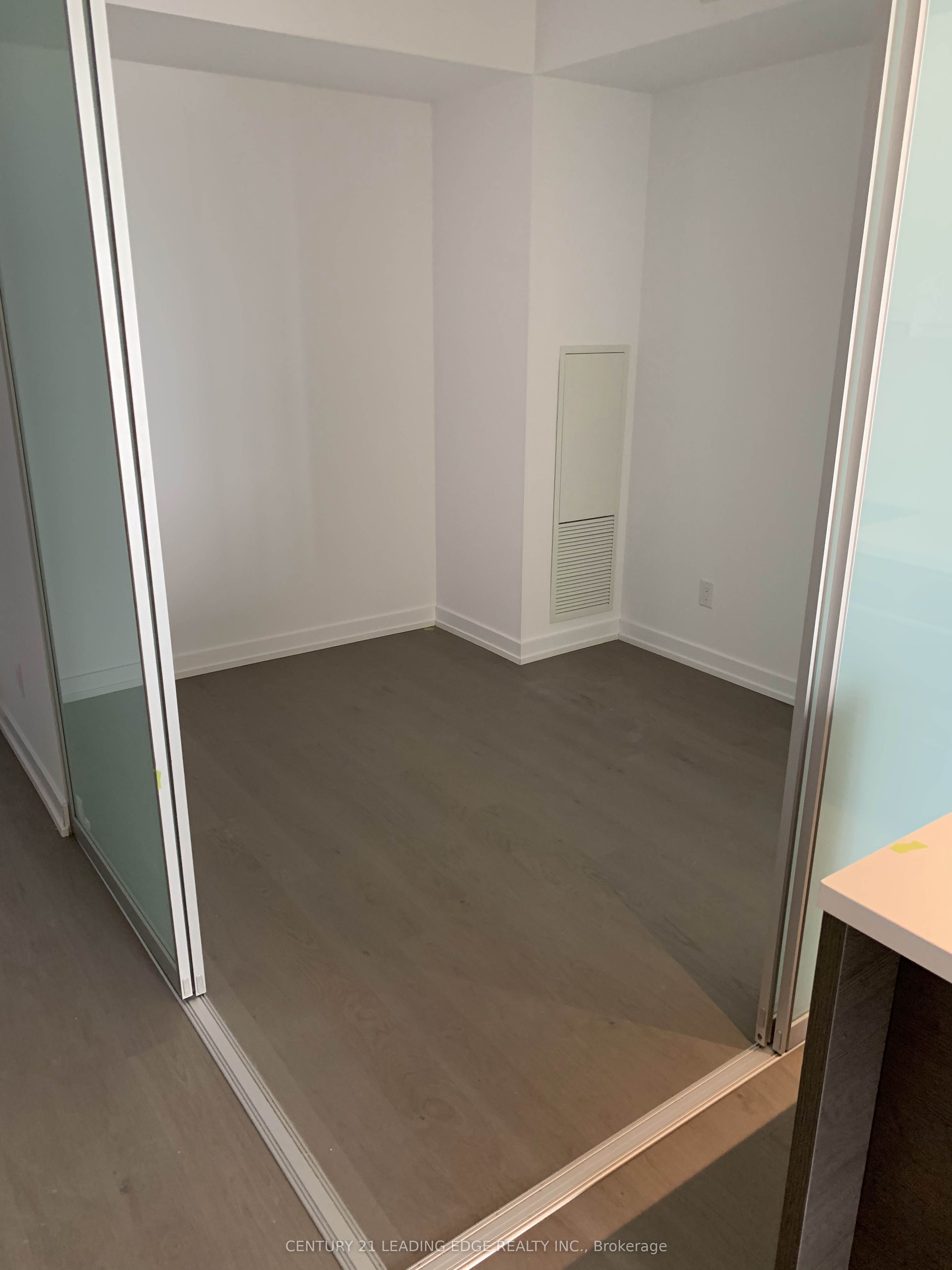 Unit 3301 - 488 University Avenue, Toronto 3