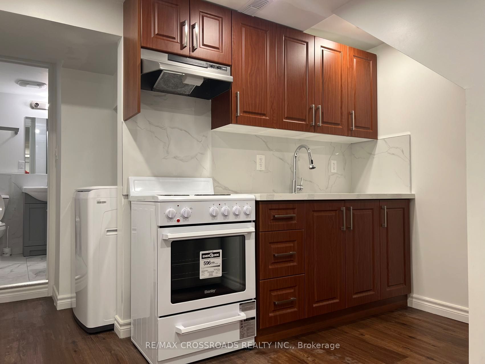 Unit Bsmt - 278 Shuter Street, Toronto 4