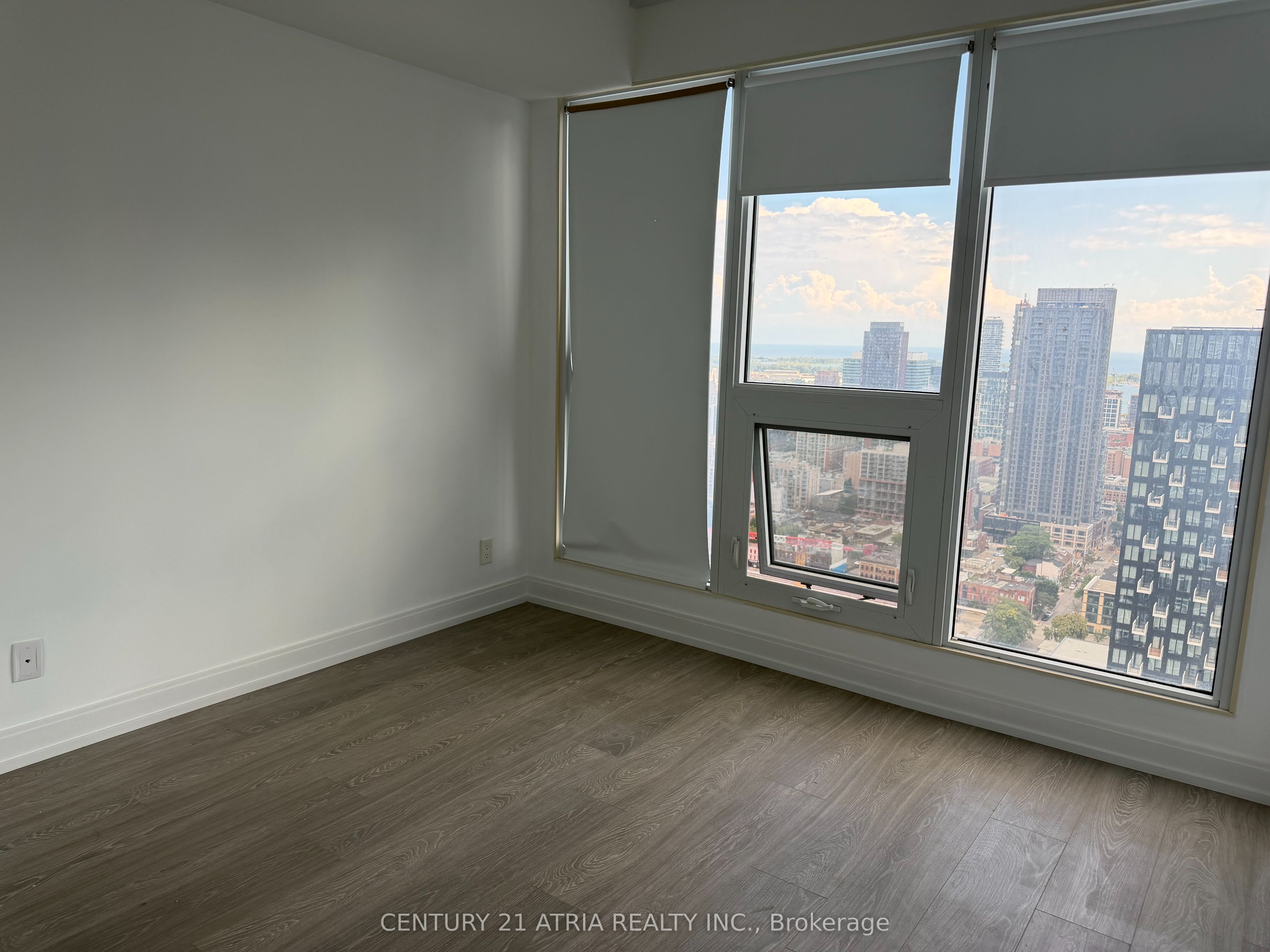 Unit 3908 - 181 Dundas Street E, Toronto 4