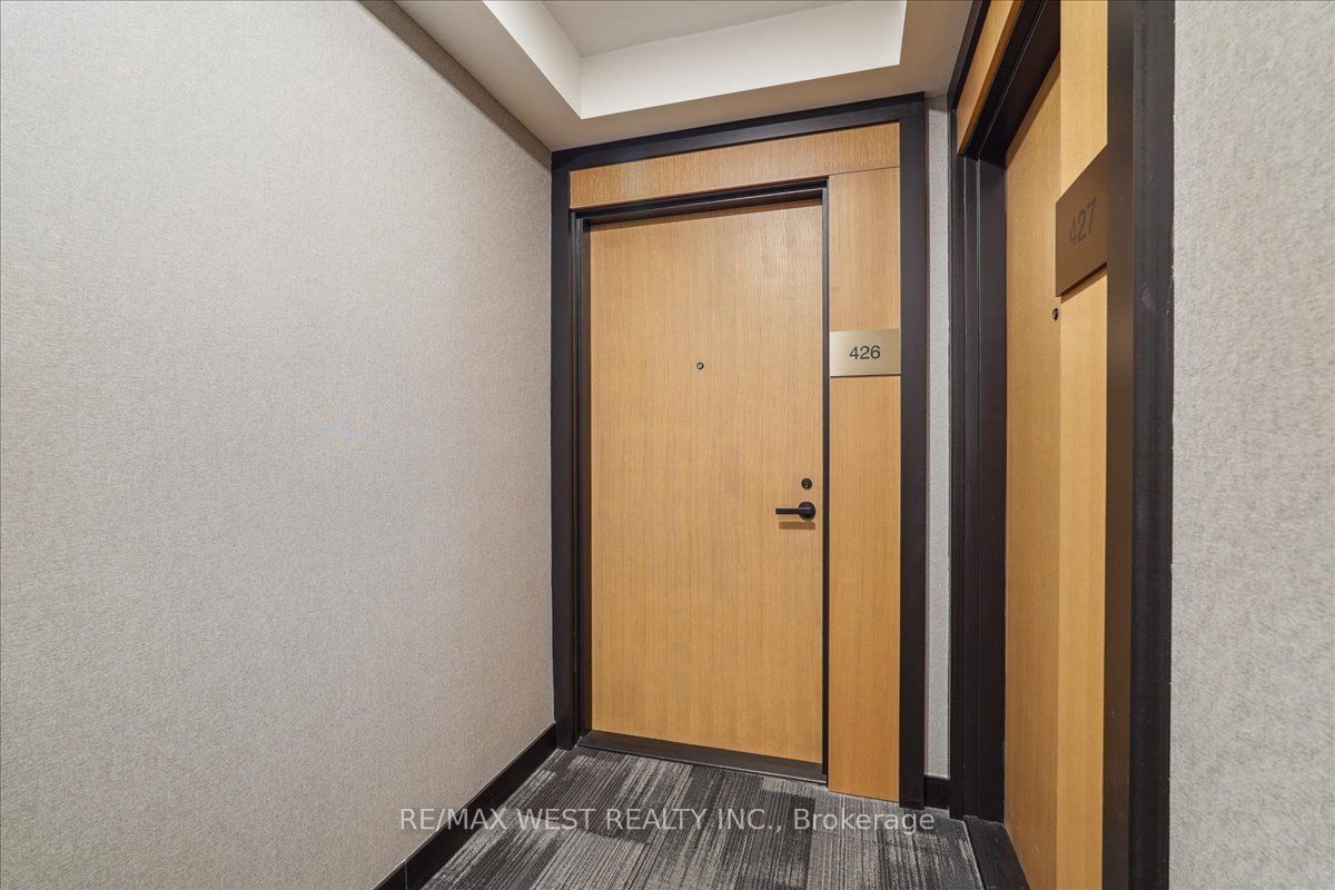 Unit 426 - 8 Tippett Road, North York 2