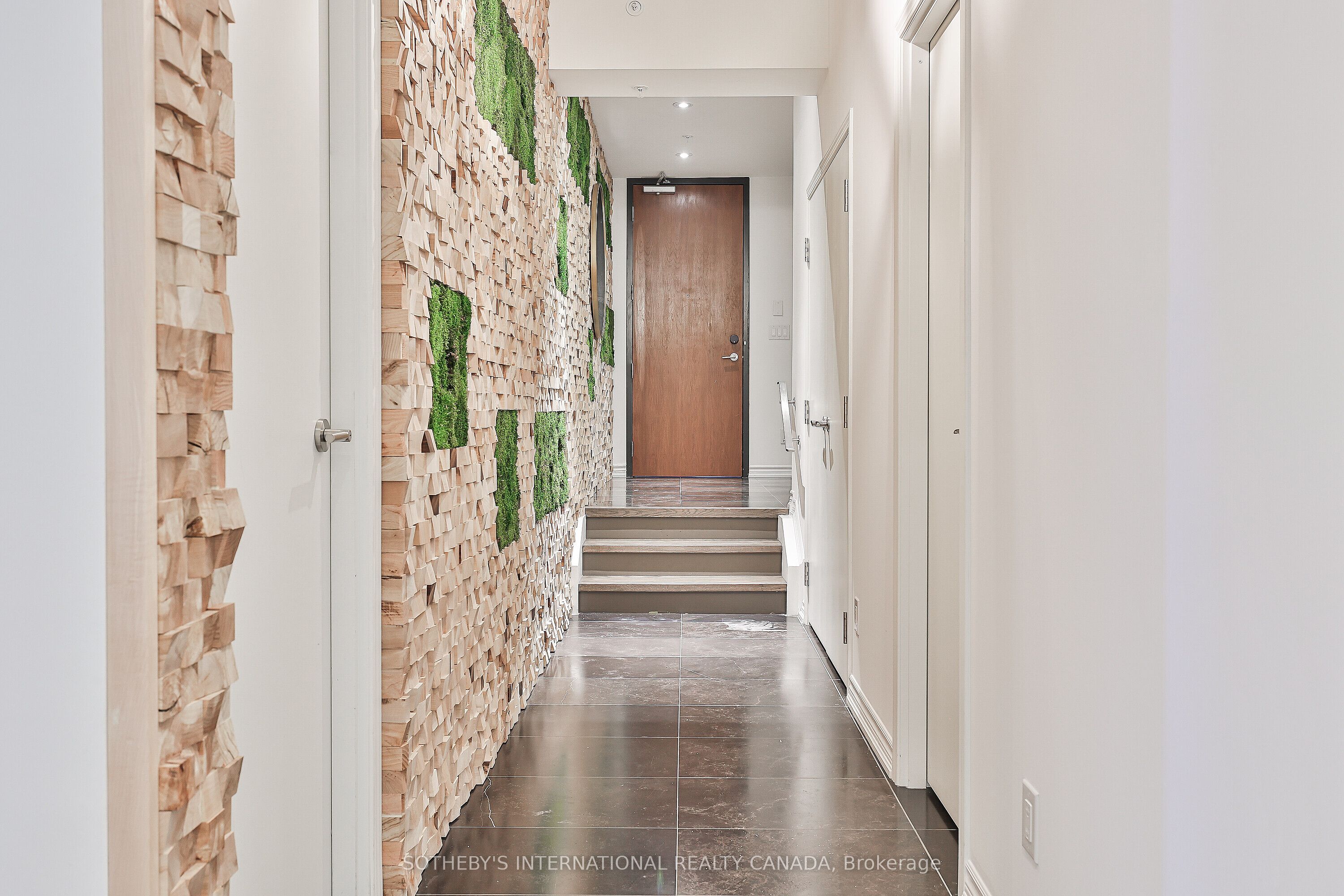 Unit 441 - 43 Hanna Avenue, Toronto 4