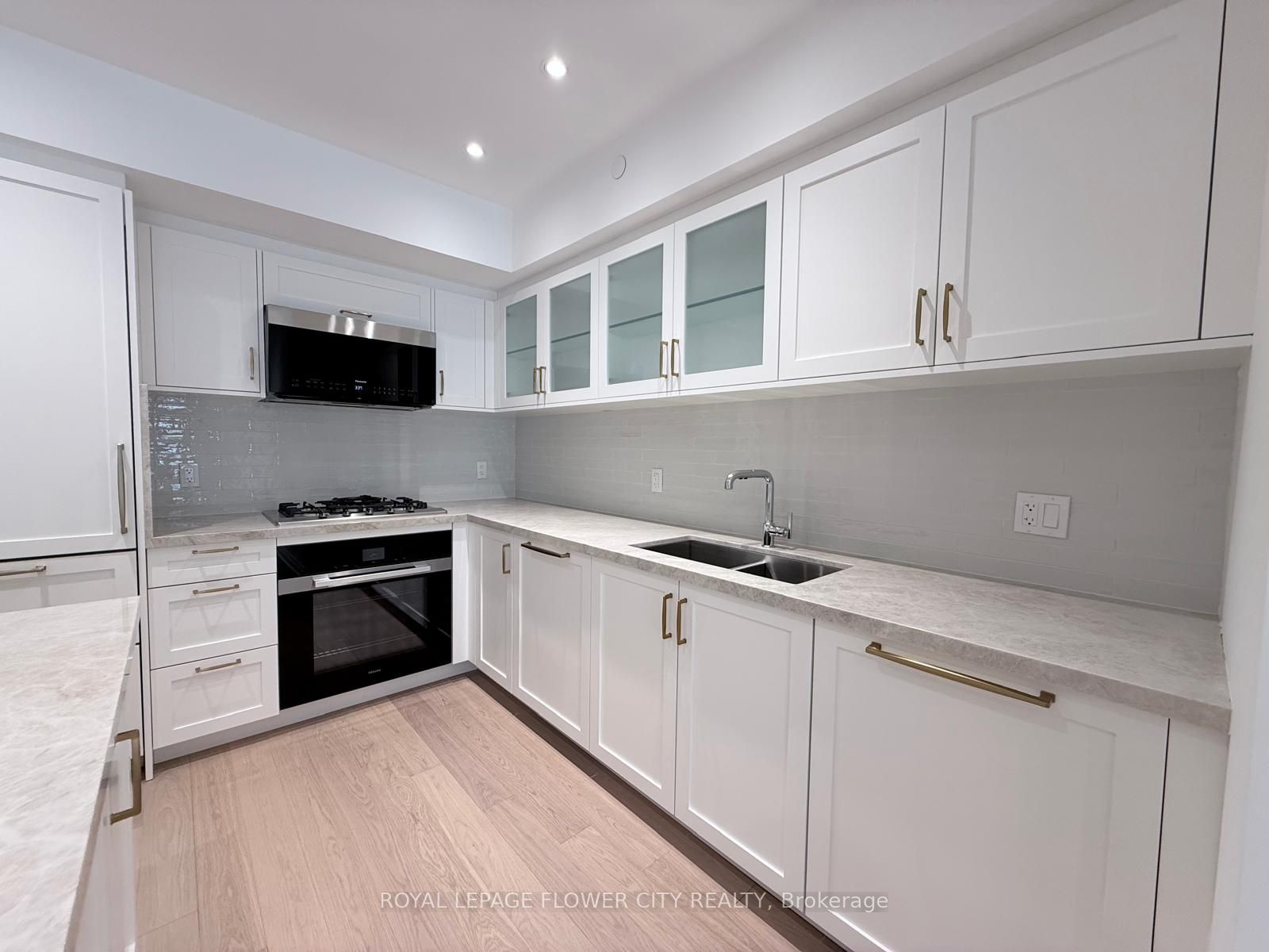 Unit 301 - 505 Glencairn Avenue, North York 5