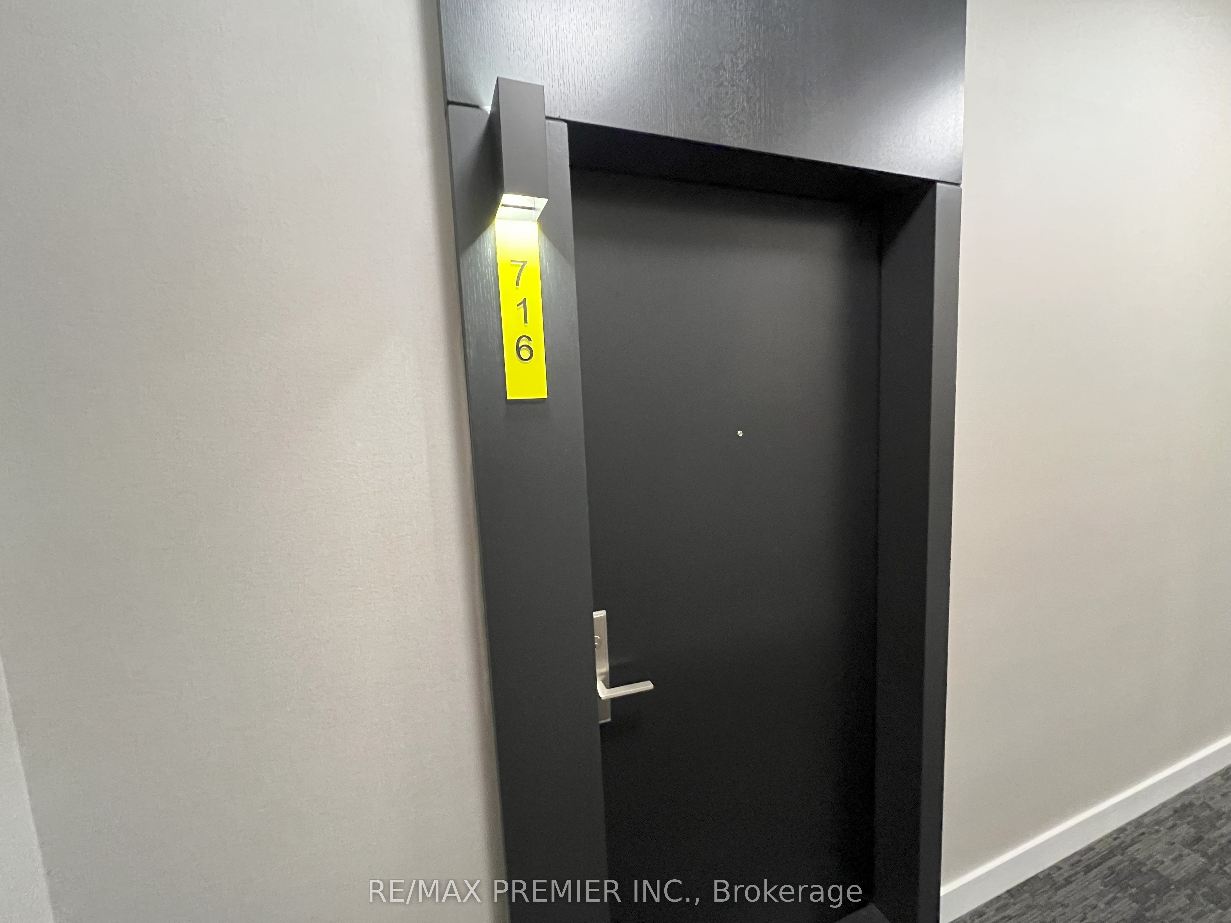Unit 716 - 158 Front Street E, Toronto 3