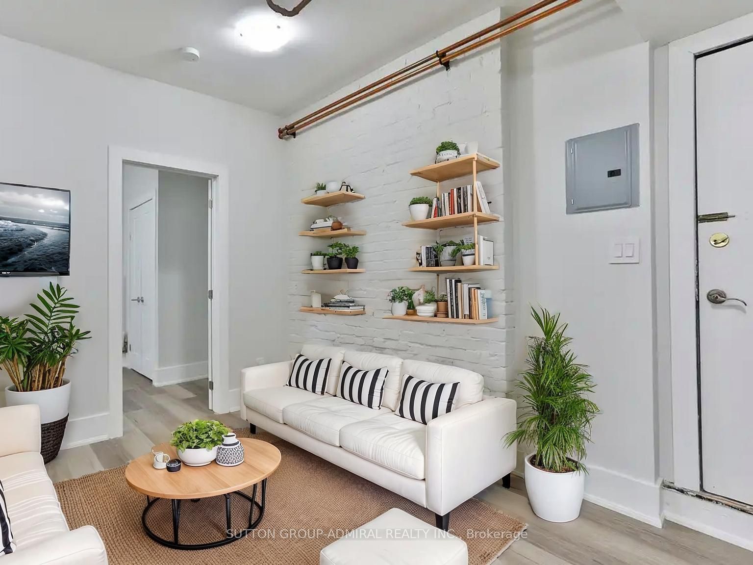 Unit 16 - 915 St Clair Avenue W, Toronto 2
