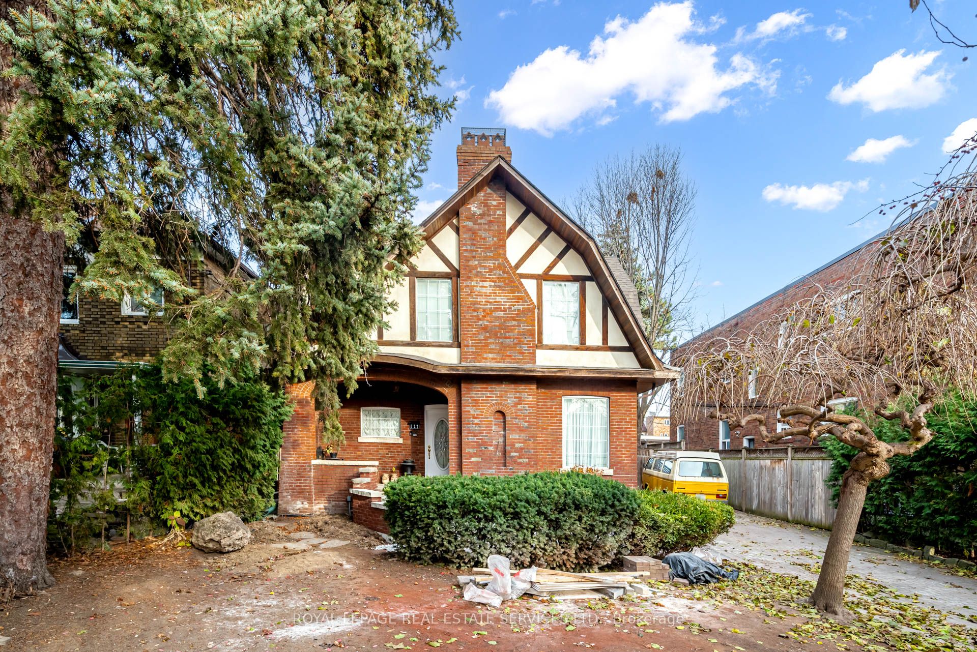 Unit LOWER - 127 Rusholme Road E, Toronto 2
