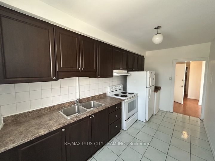 Unit 1 - 3432 Bathurst Street, North York 3