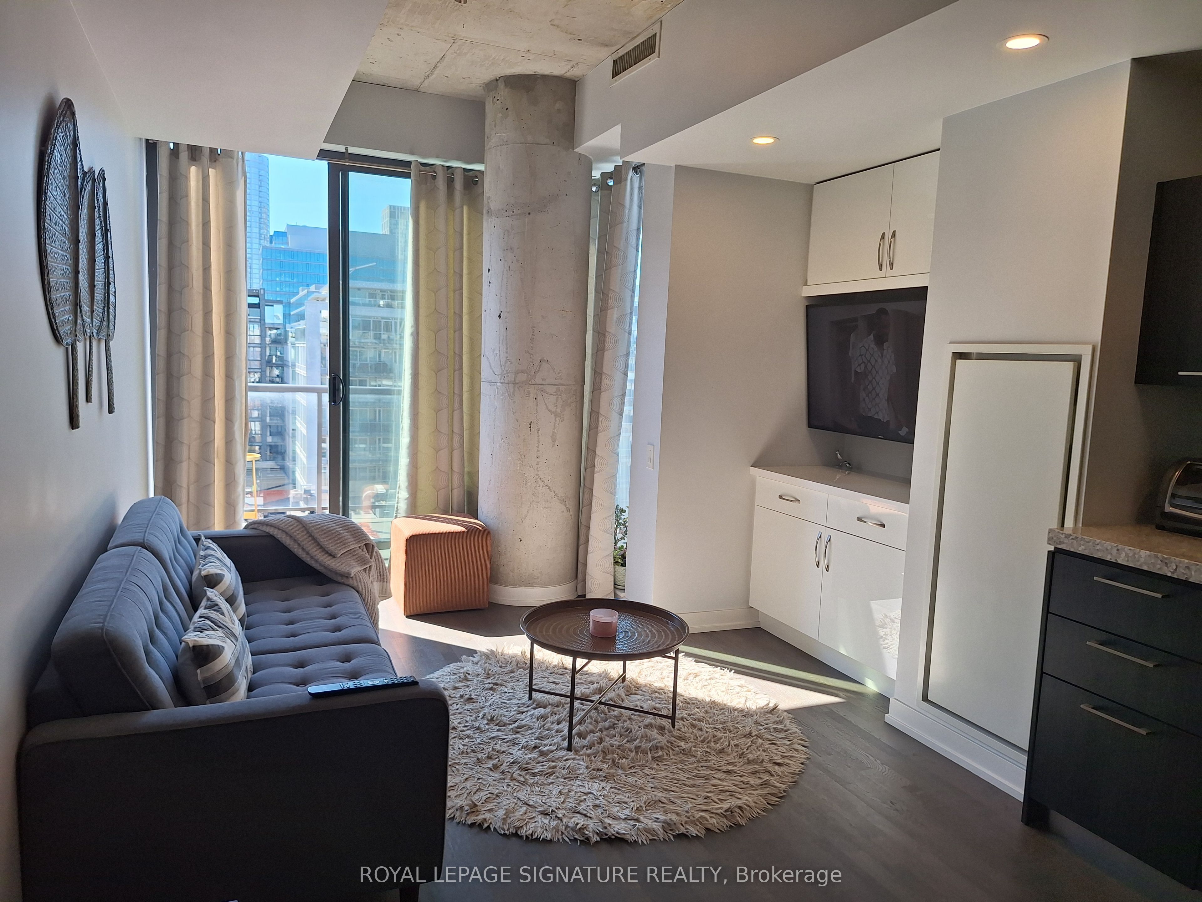 Unit 821 Furnished - 560 King Street W, Toronto 3