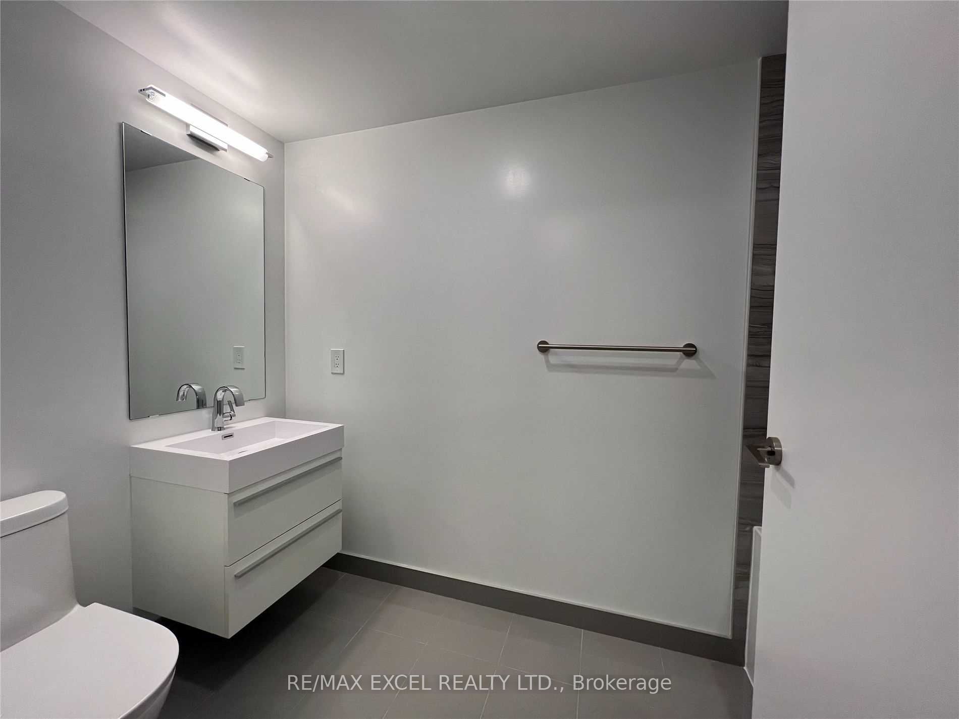 Unit 3205 - 39 Roehampton Avenue, Toronto 4