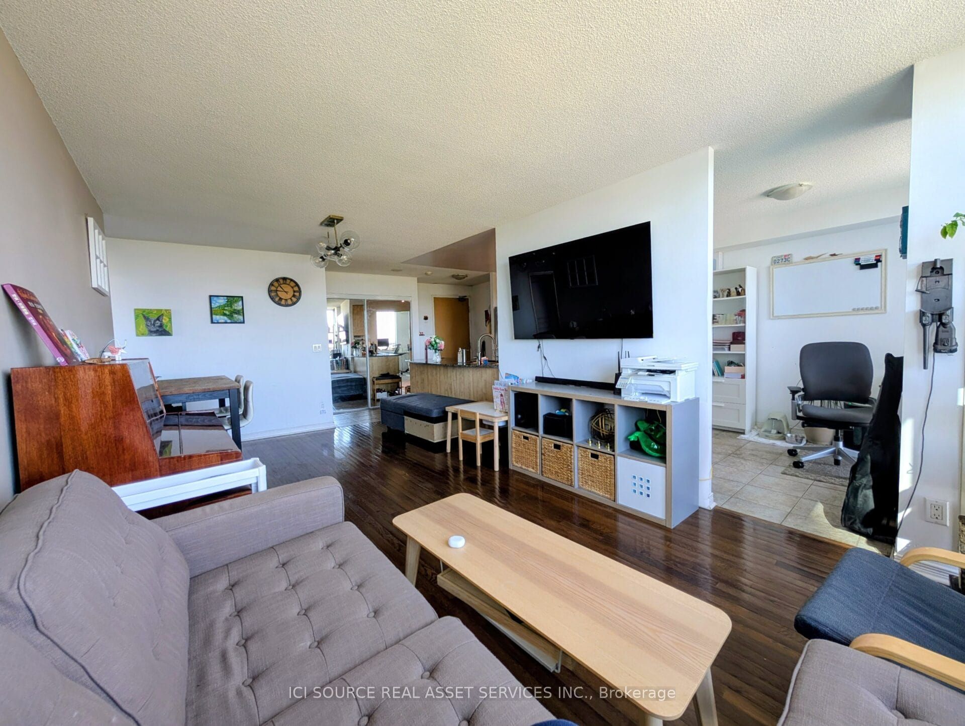 Unit 1810 - 509 Beecroft Road, North York 3