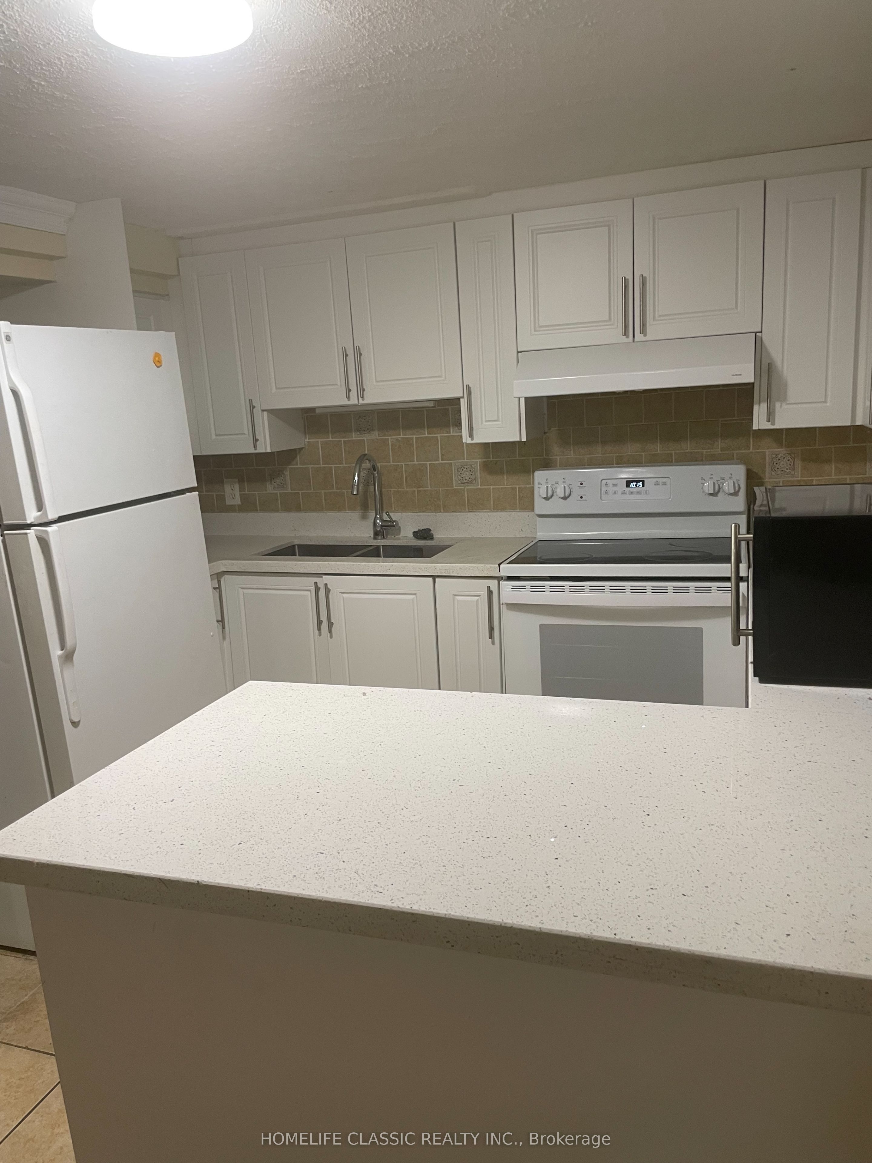 Unit LOWER - 31 Madawaska Avenue, North York 5