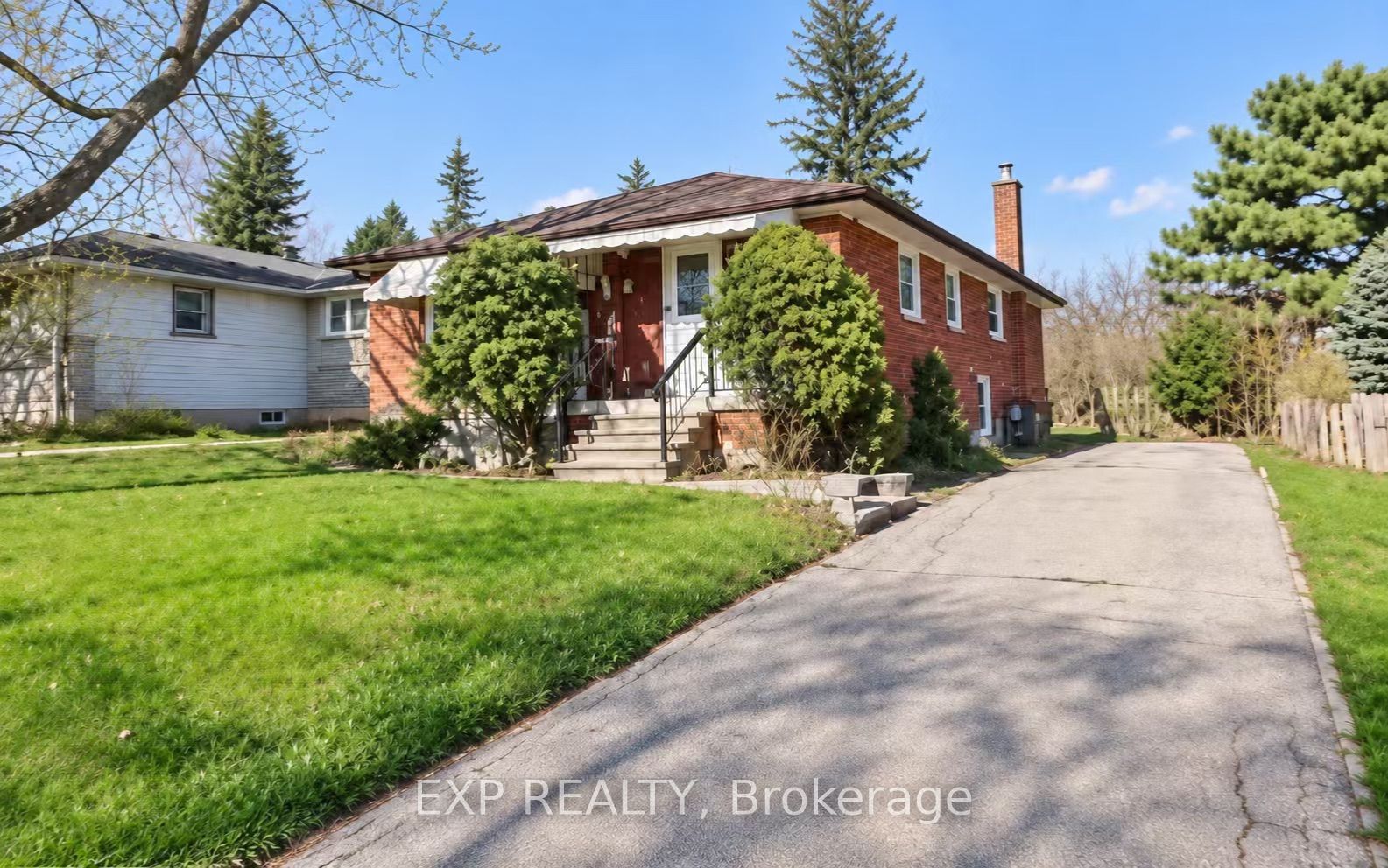 54 Shaunavon Heights Crescent, North York 2