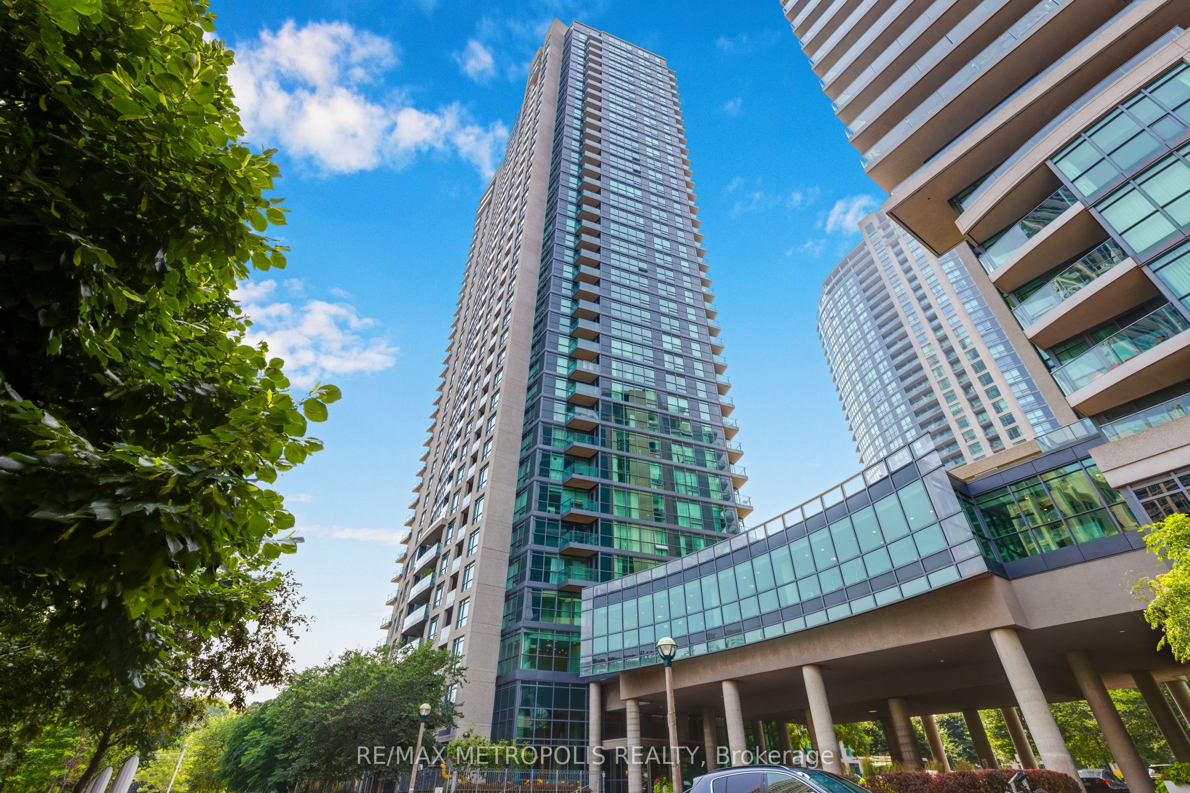 Unit 208 - 215 Fort York Boulevard, Toronto 3