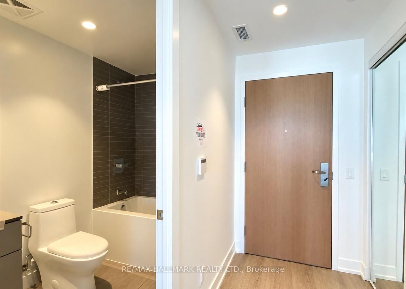Unit 5207 - 7 Grenville Street, Toronto 3