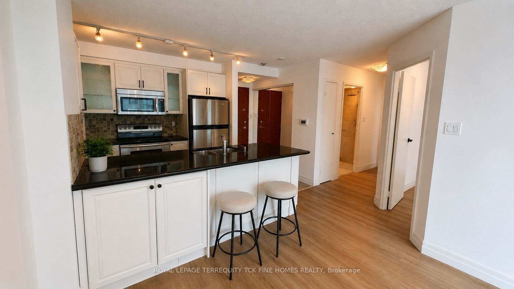Unit 2604 - 10 Yonge Street, Toronto 3