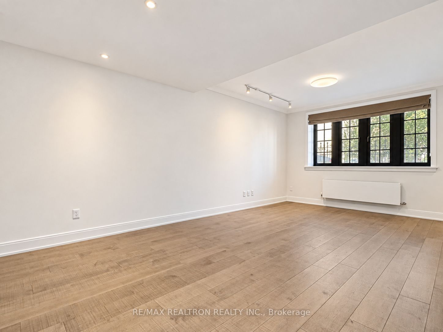 Unit 107 - 2 Clarendon Avenue, Toronto 3