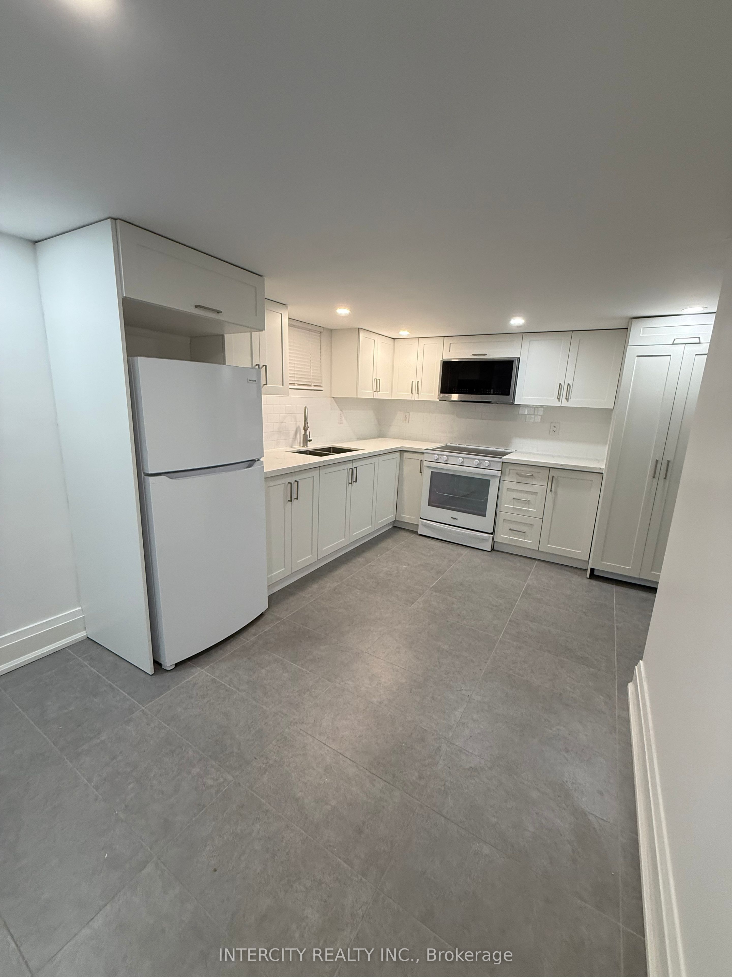 Unit Basement - 380 Clinton Street, Toronto 2