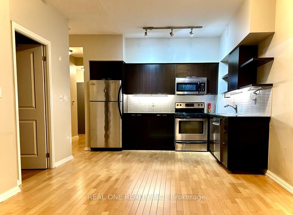 Unit 408 - 35 Hayden Street, Toronto 5