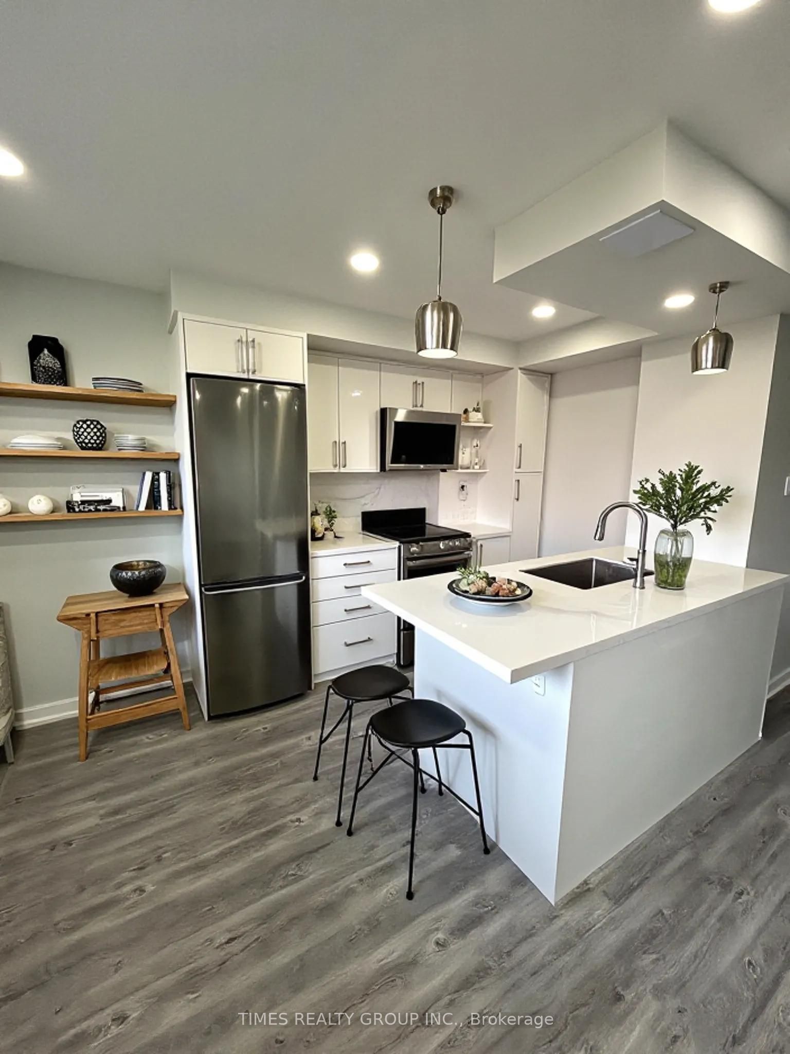 Unit 504 - 15 Walmer Road, Toronto 3