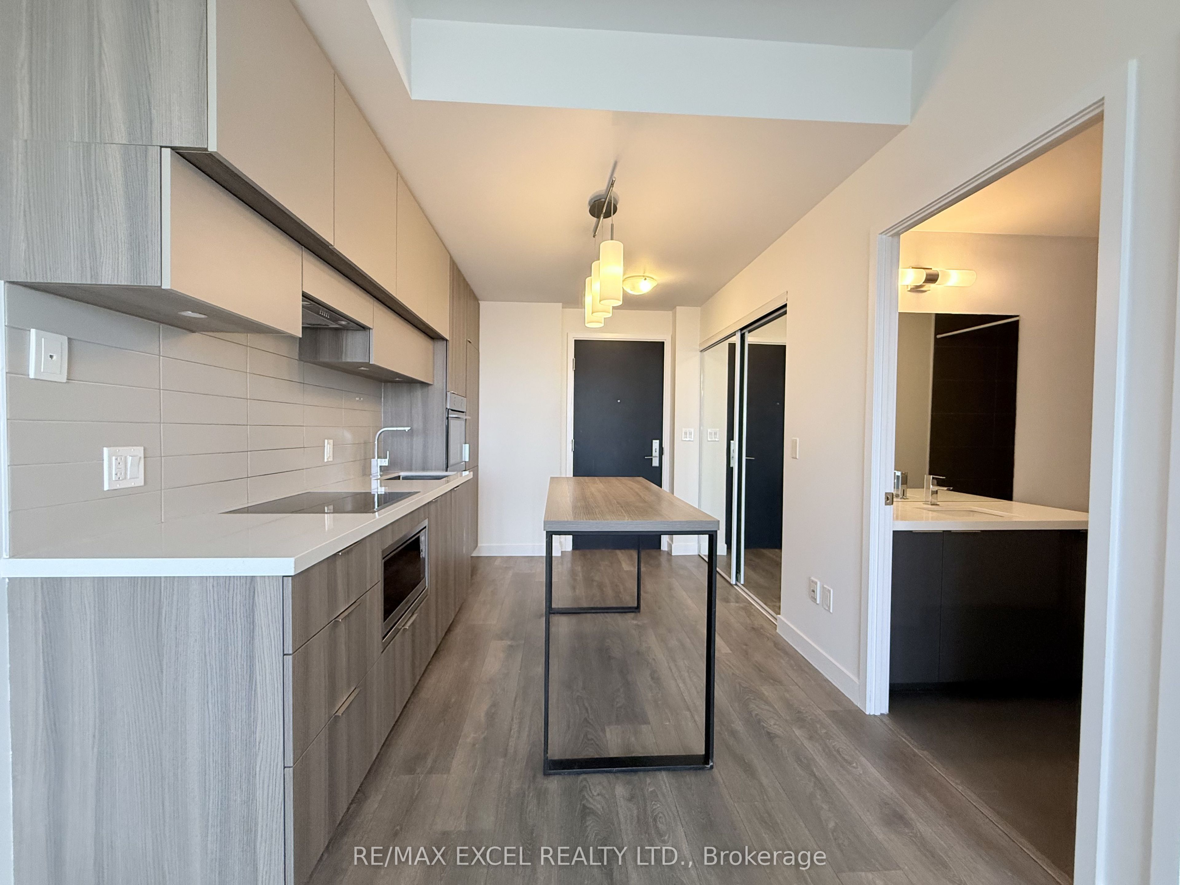 Unit 5603 - 8 Eglinton Avenue E, Toronto 3