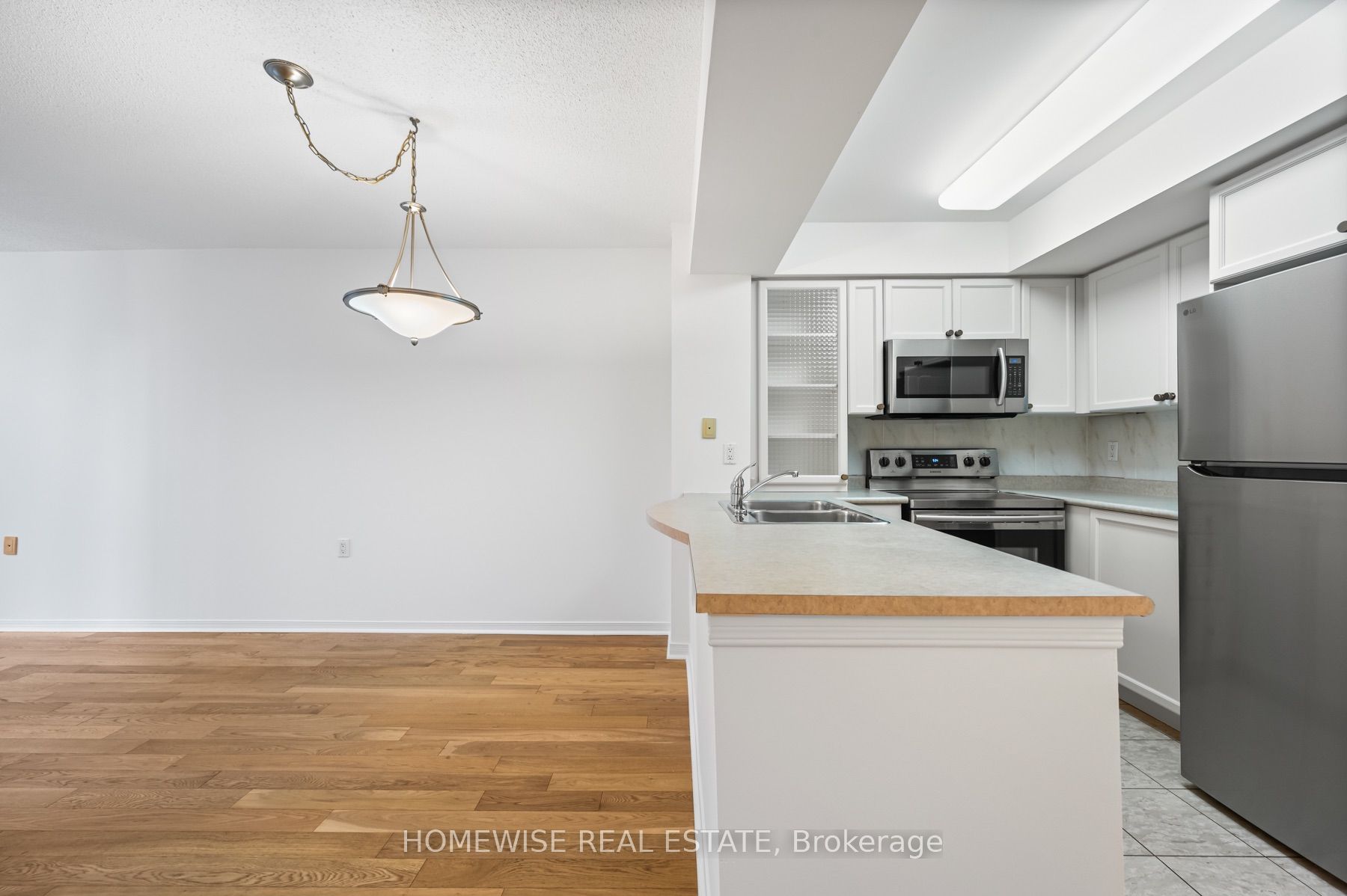 Unit 601 - 388 Bloor Street E, Toronto 3