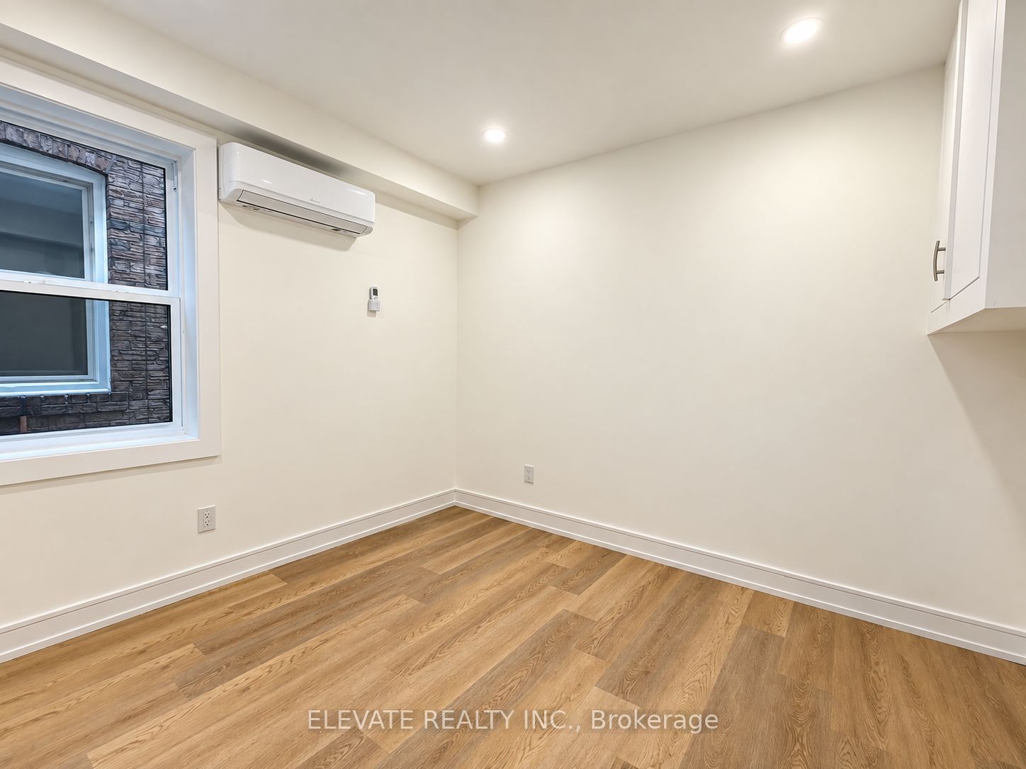 Unit 4 - 76 Burnaby Boulevard, Toronto 4