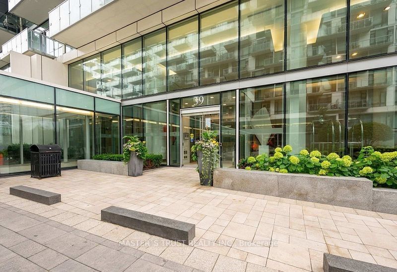 Unit 731 - 39 Queens Quay E, Toronto 2