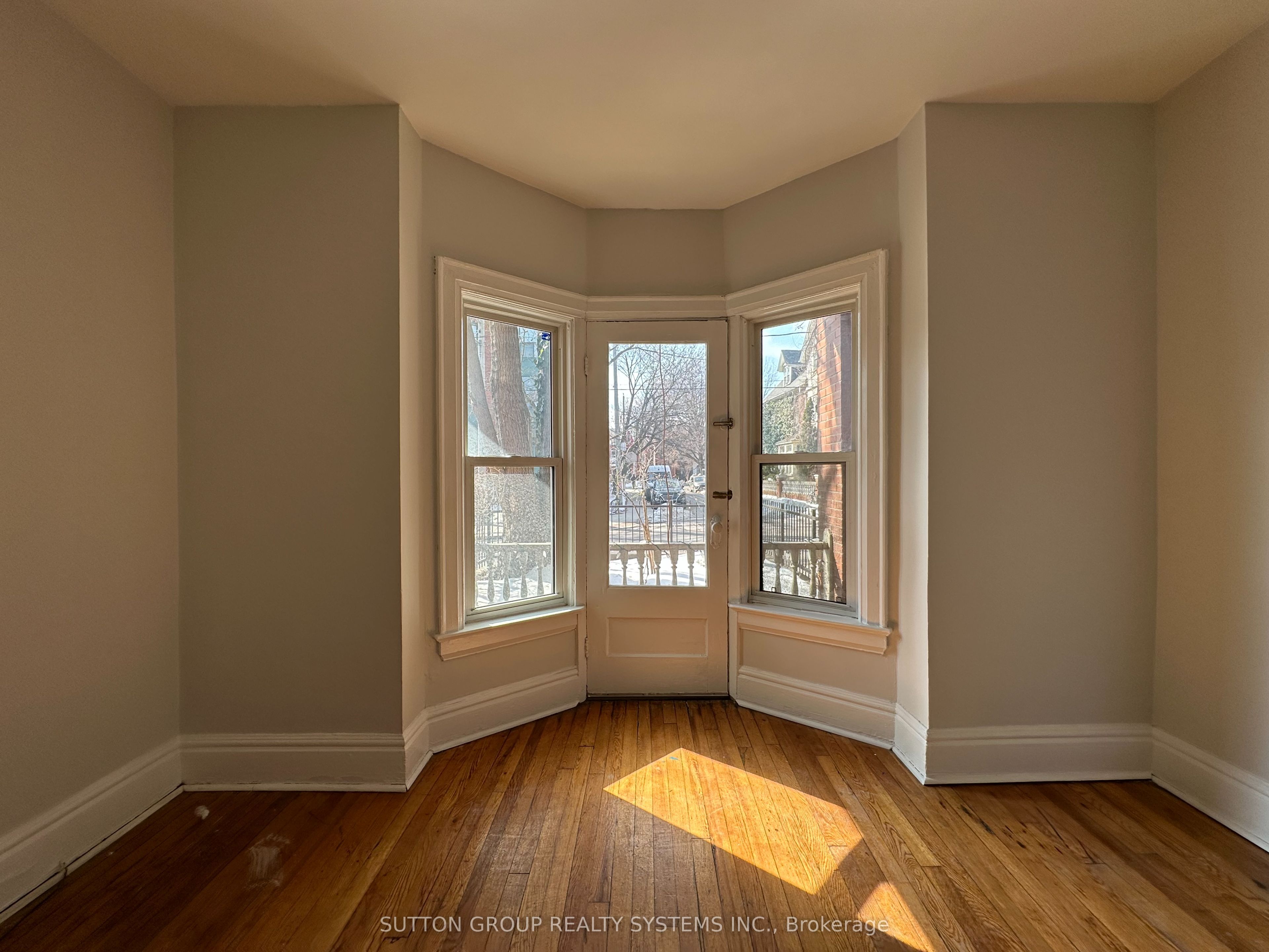 Unit D - 237 Dovercourt Road, Toronto 4