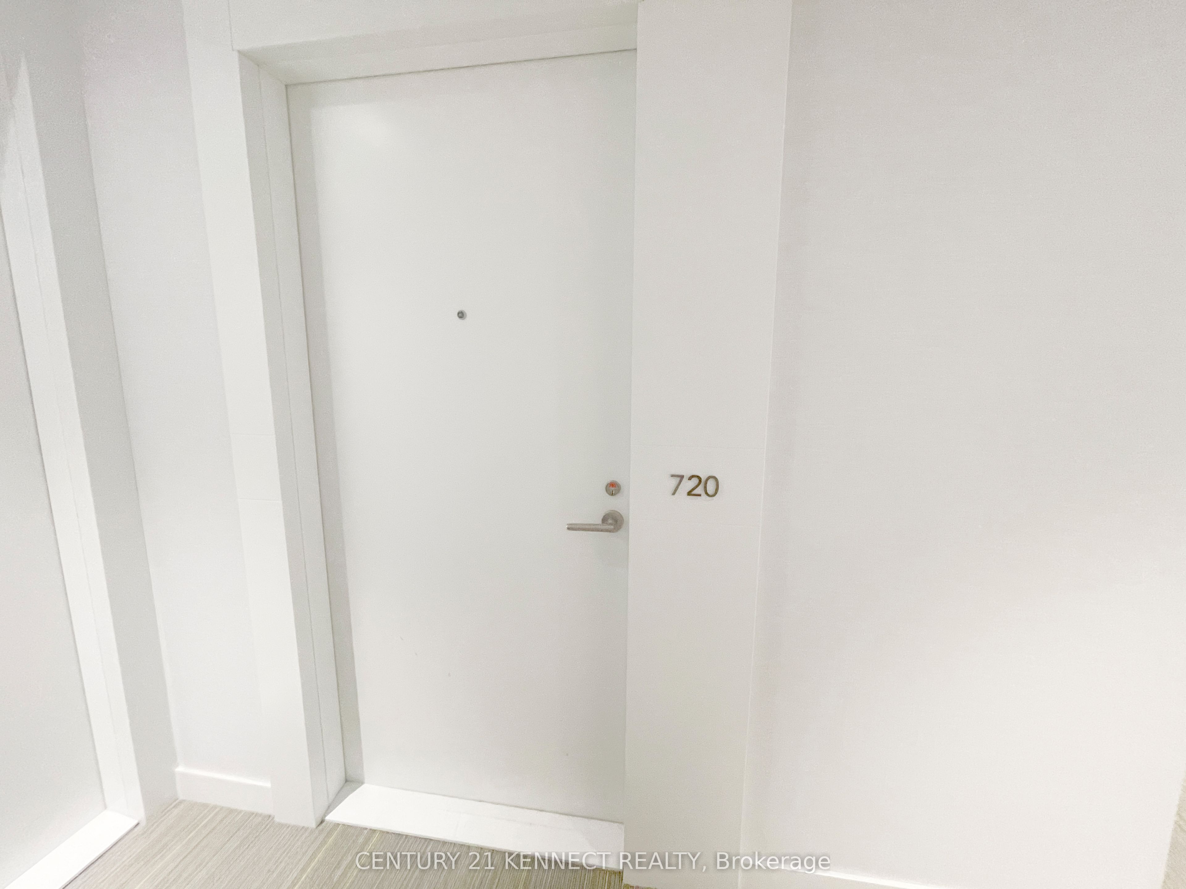 Unit 720 - 238 Simcoe Street, Toronto 5