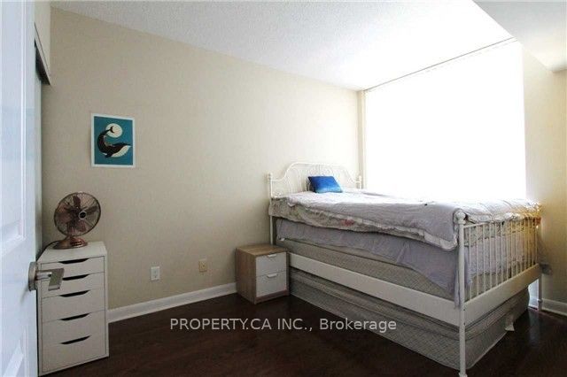 4978 Yonge Street, North York 5