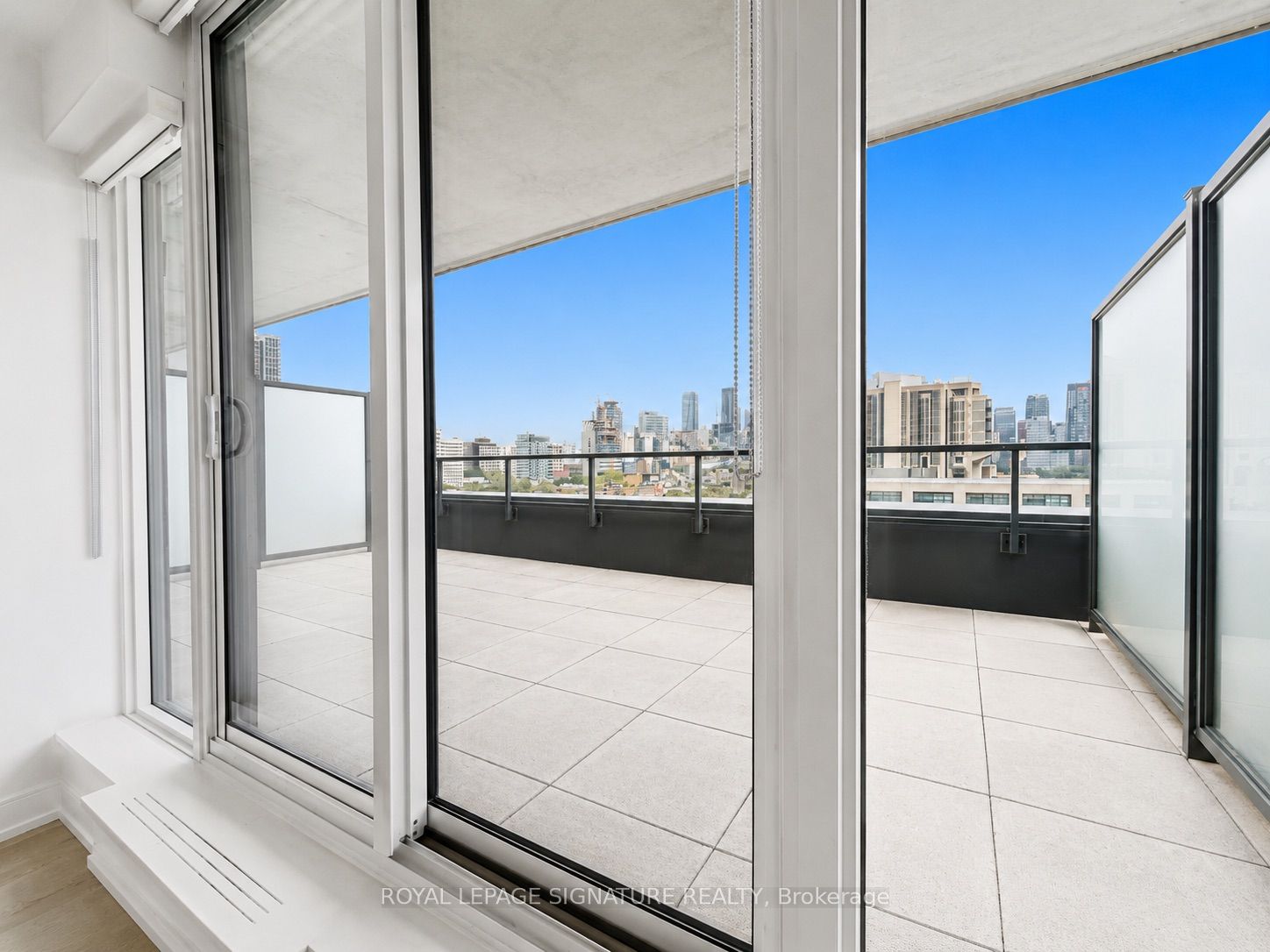 Unit 1005 - 664 Spadina Avenue, Toronto 4