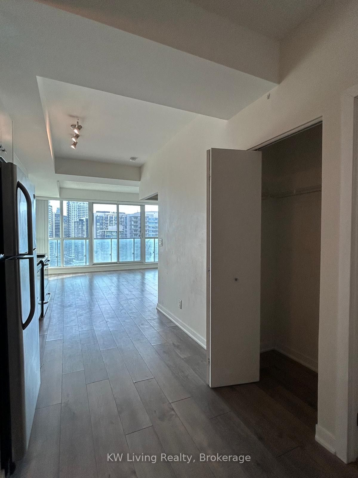Unit 2004 - 150 East Liberty Street, Toronto 2
