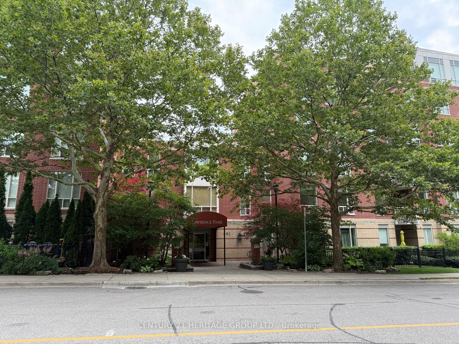 Unit 202 - 451 Rosewell Avenue, Toronto 4