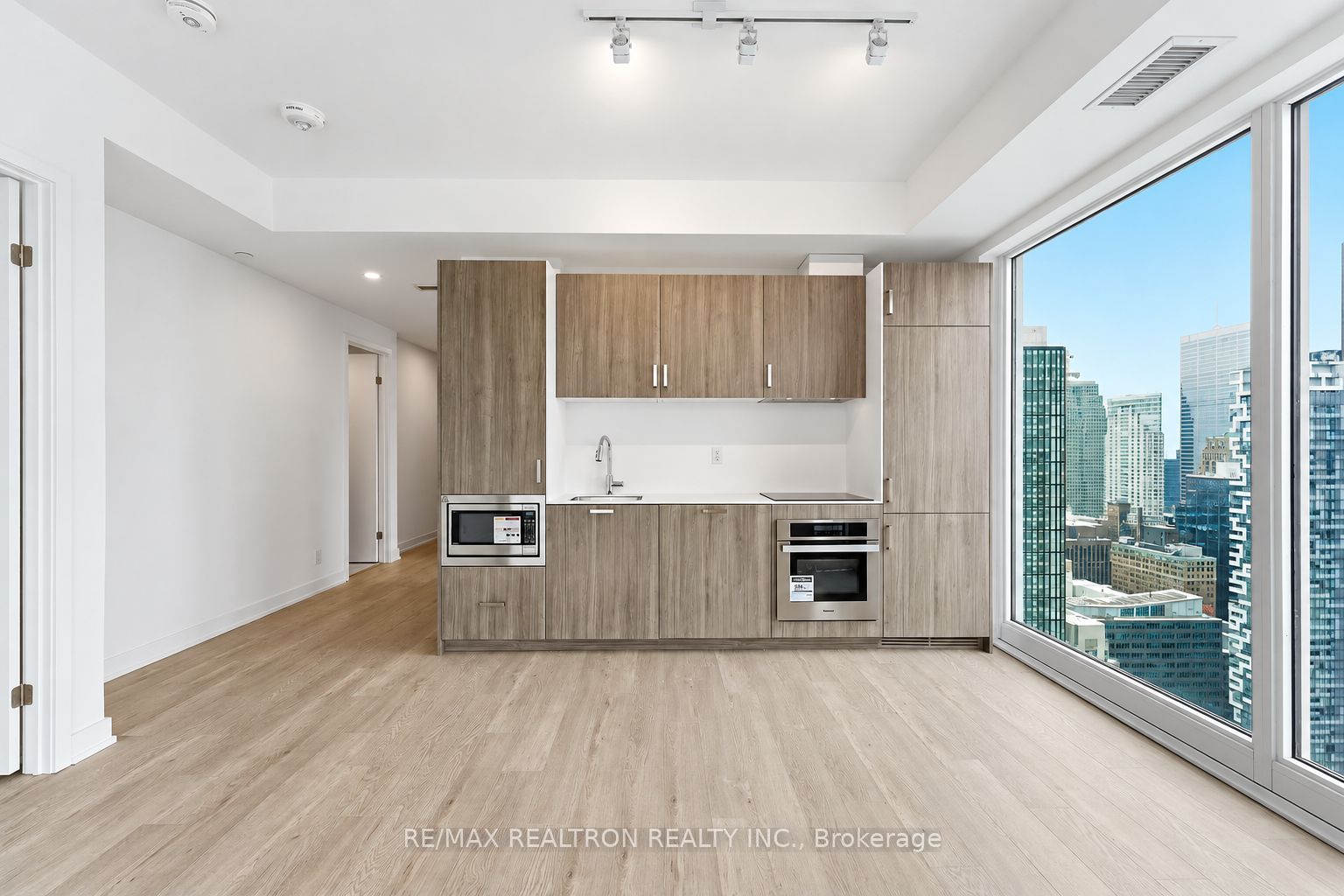 Unit 4711 - 88 Queen Street E, Toronto 3