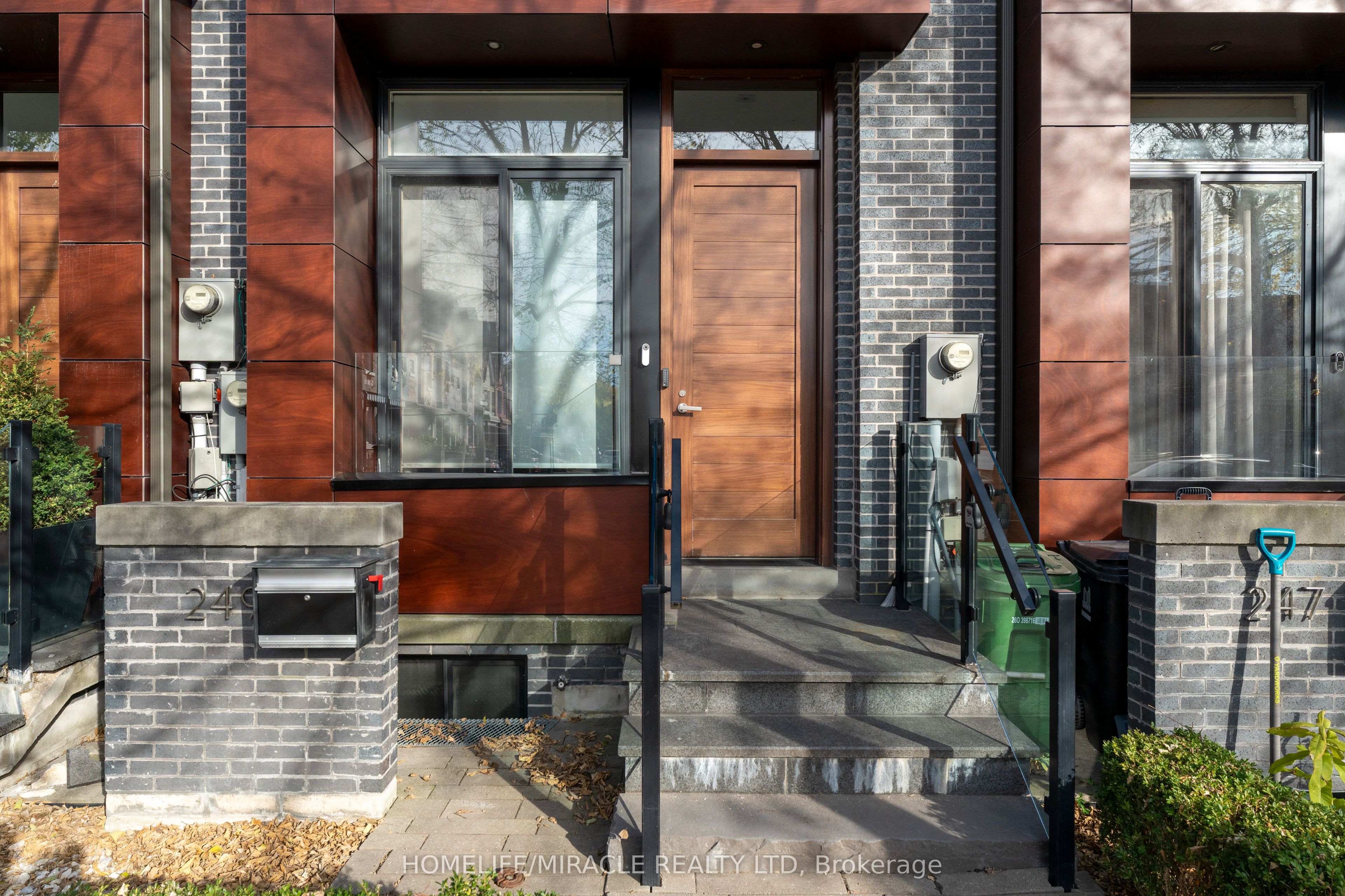 249 Claremont Street, Toronto 5