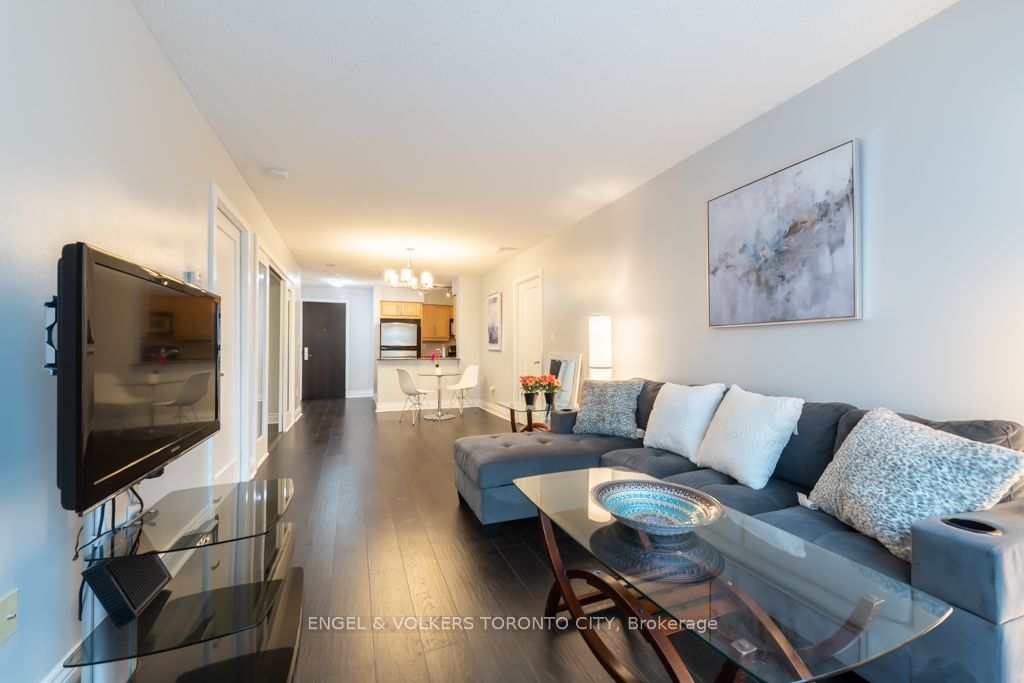 Unit 307 - 20 Blue Jays Way, Toronto 2