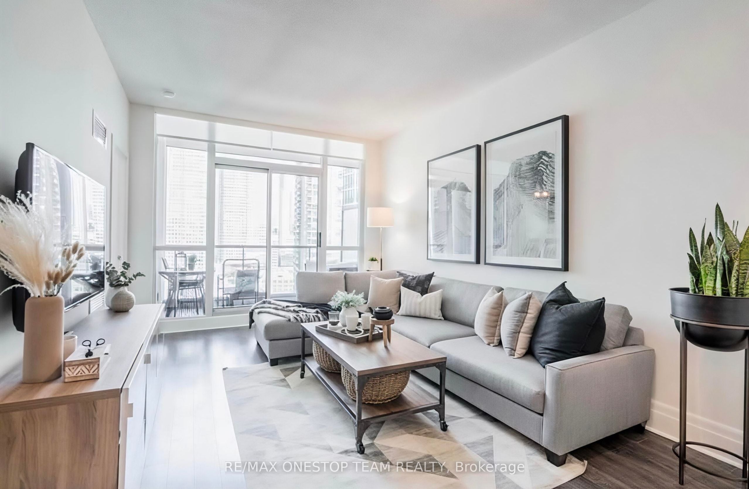 Unit 2211 - 12 Yonge Street, Toronto 4