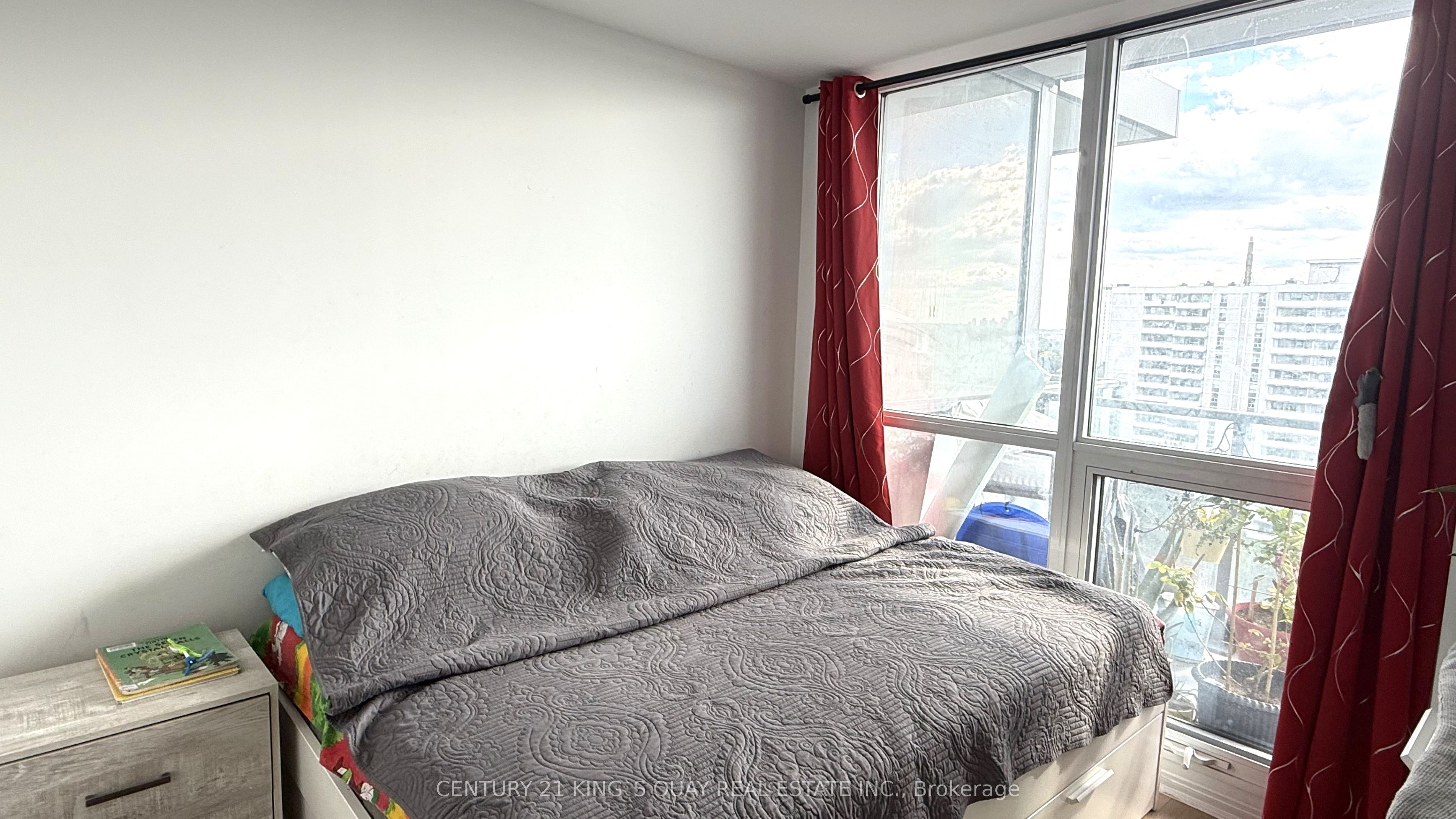 Unit 1004 - 36 Forest Manor Road, North York 5