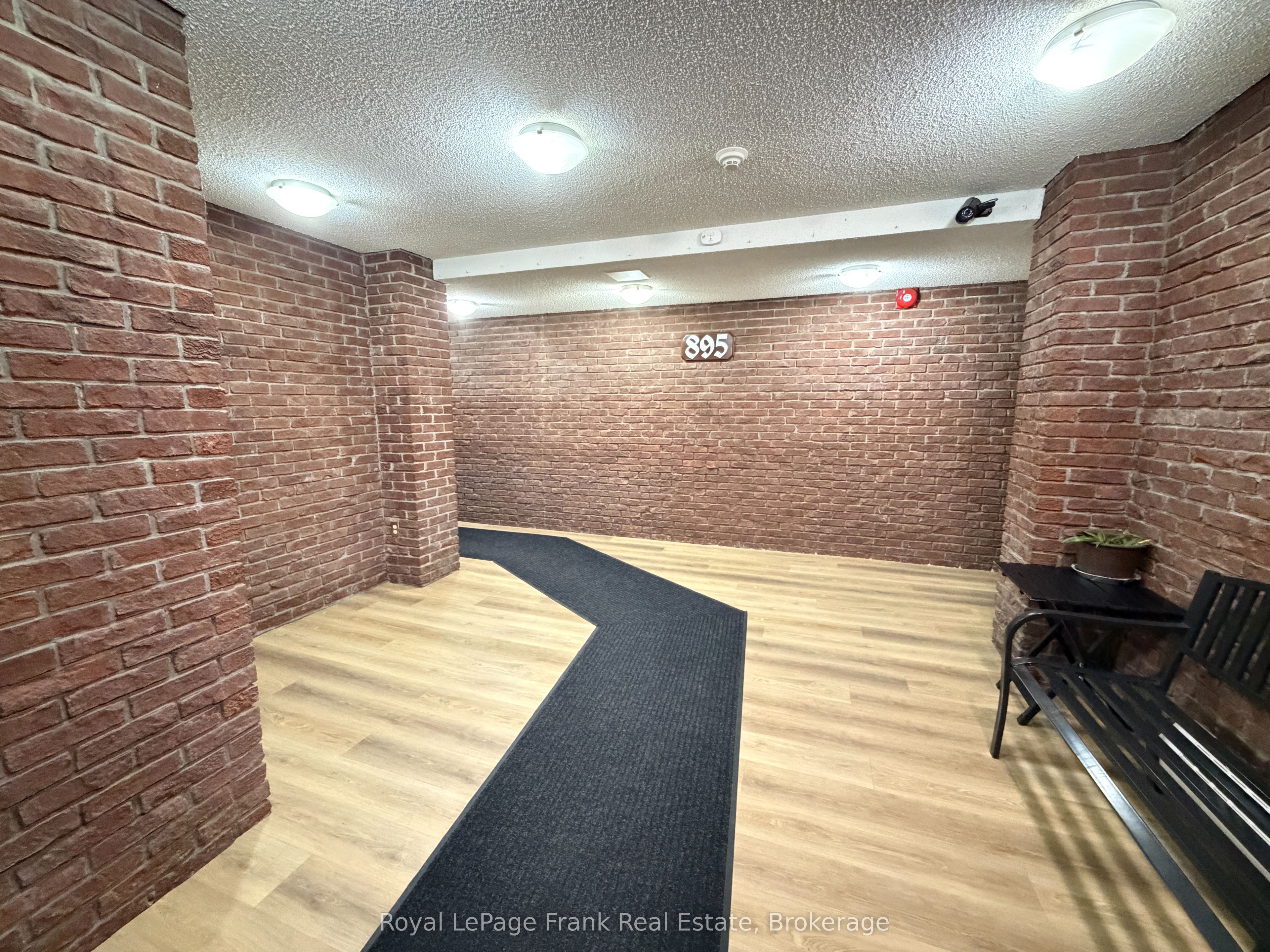 Unit 402 - 895 Kennedy Road, Scarborough 3