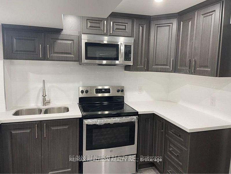 23 Keeble Crescent, Ajax 3